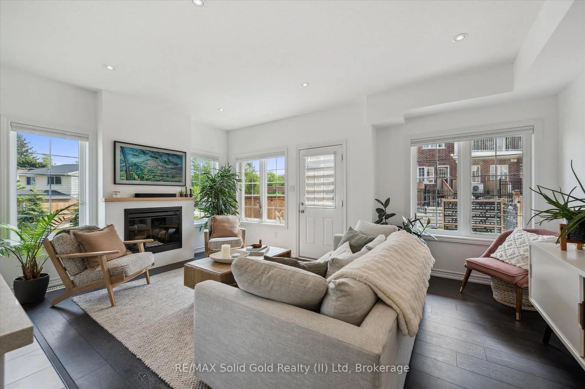 Photo 8 of 371A Westwood Drive E, Kitchener — HOMEH