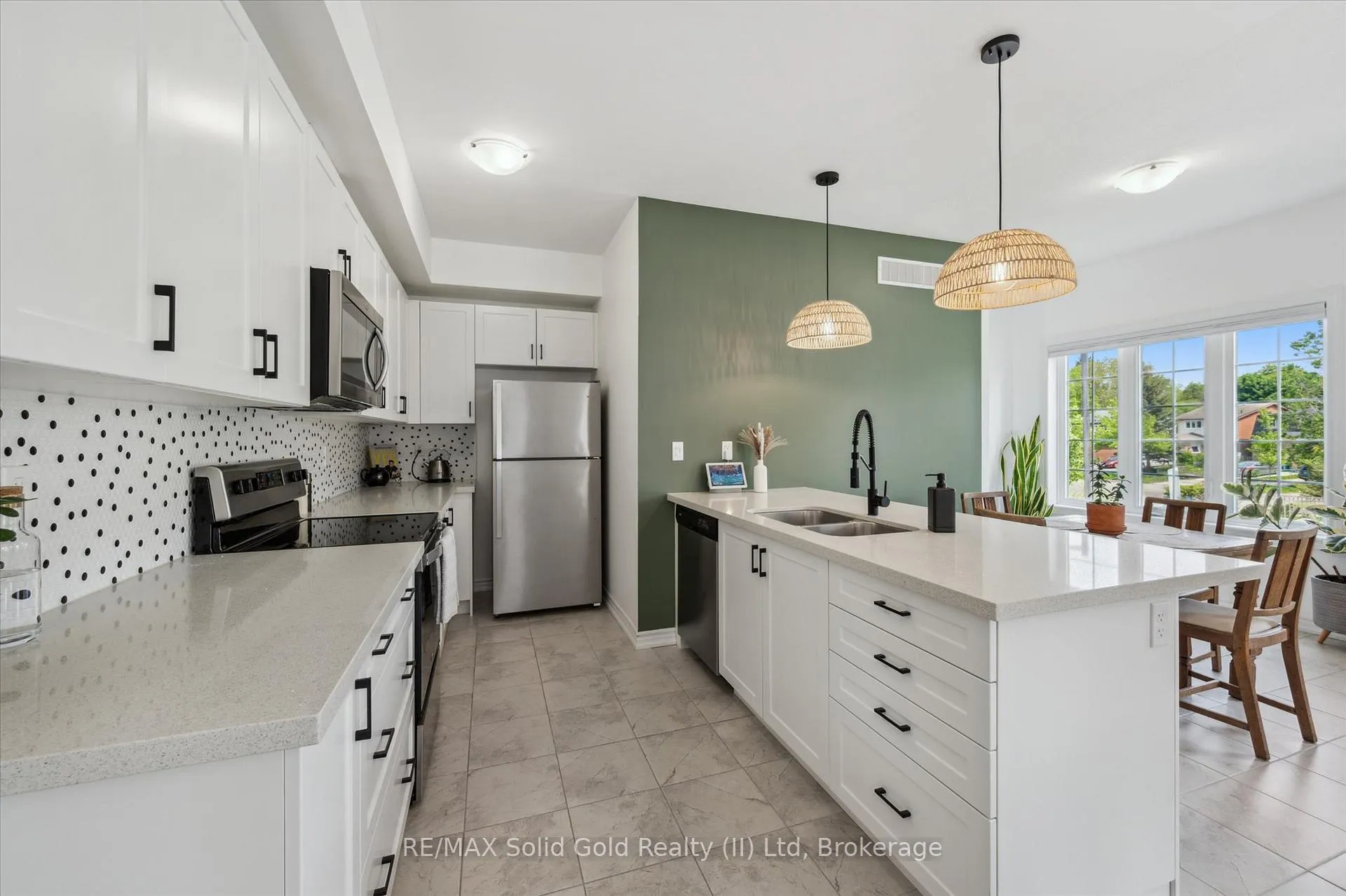 Photo 15 of 371A Westwood Drive E, Kitchener — HOMEH