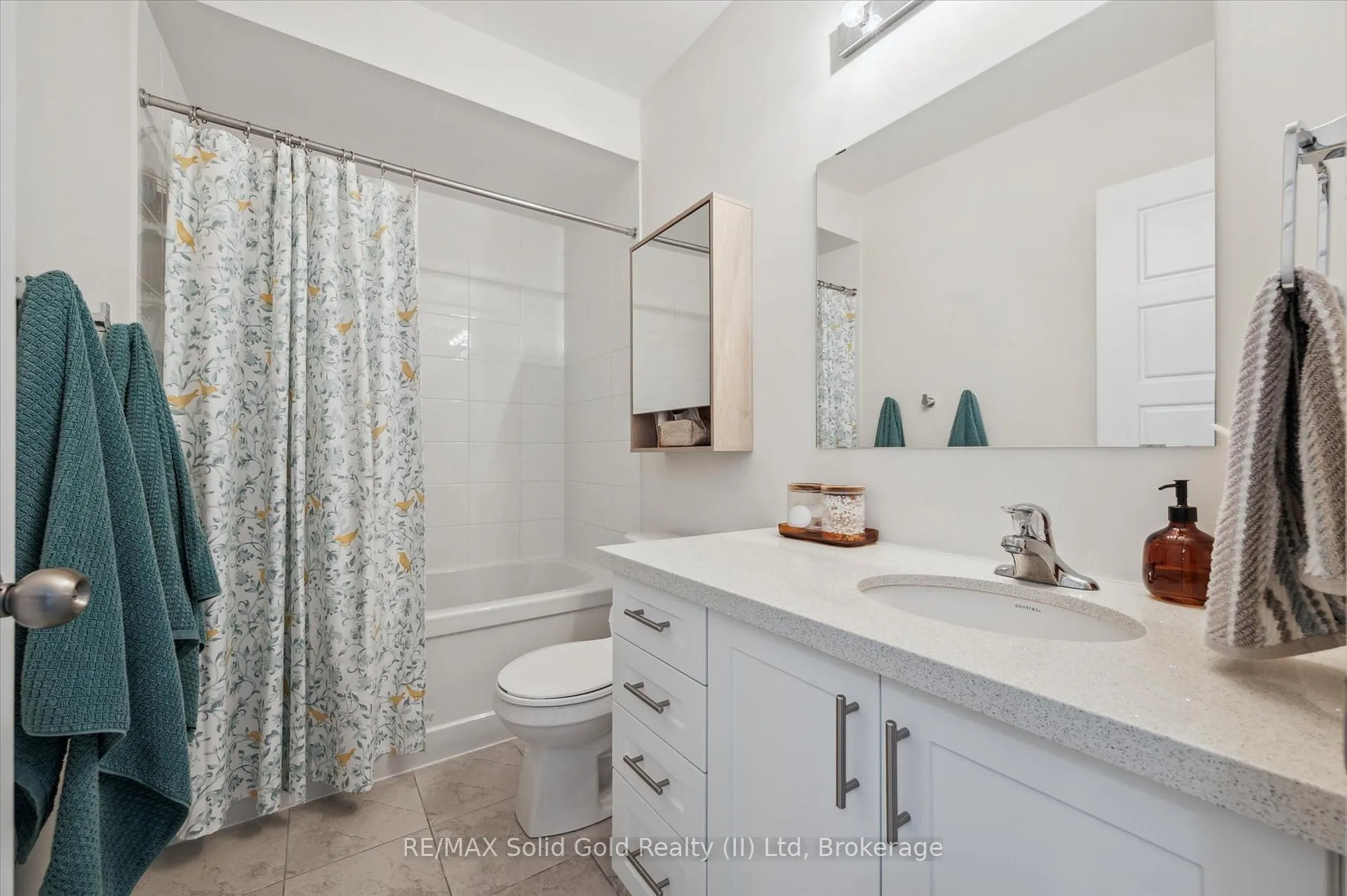 Photo 24 of 371A Westwood Drive E, Kitchener — HOMEH