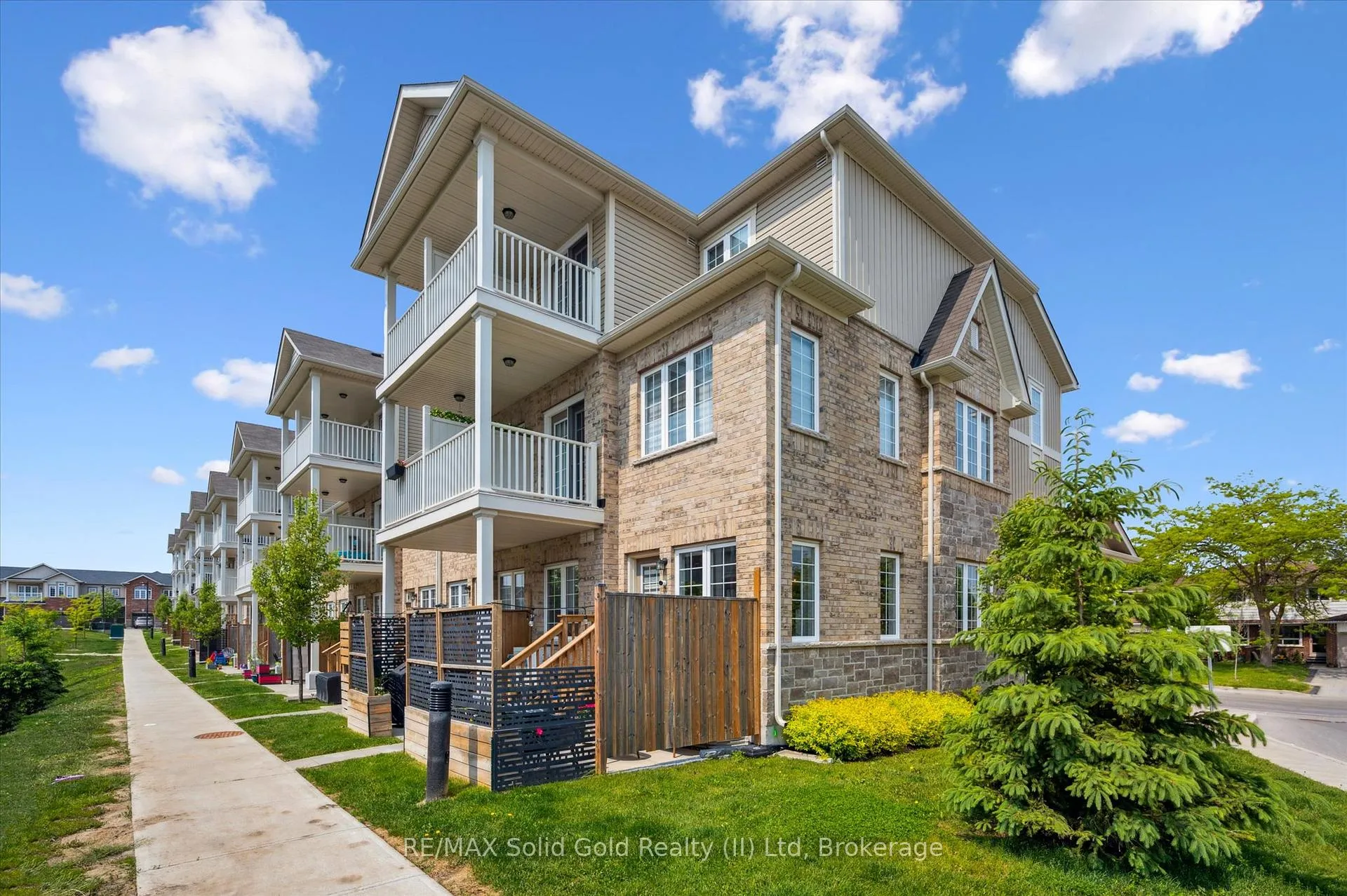 Photo 30 of 371A Westwood Drive E, Kitchener — HOMEH
