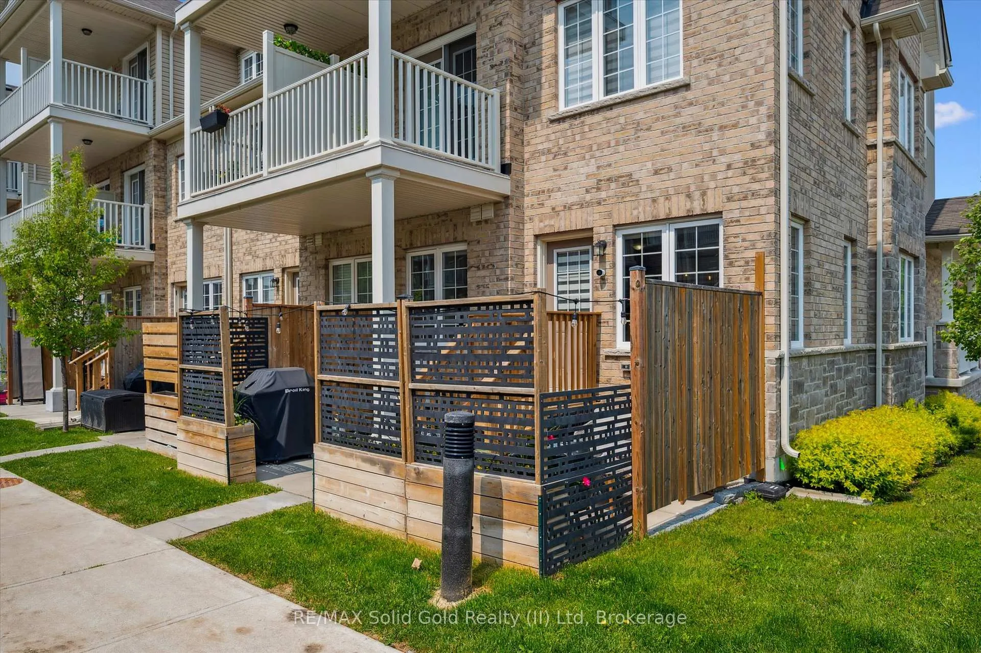 Photo 31 of 371A Westwood Drive E, Kitchener — HOMEH