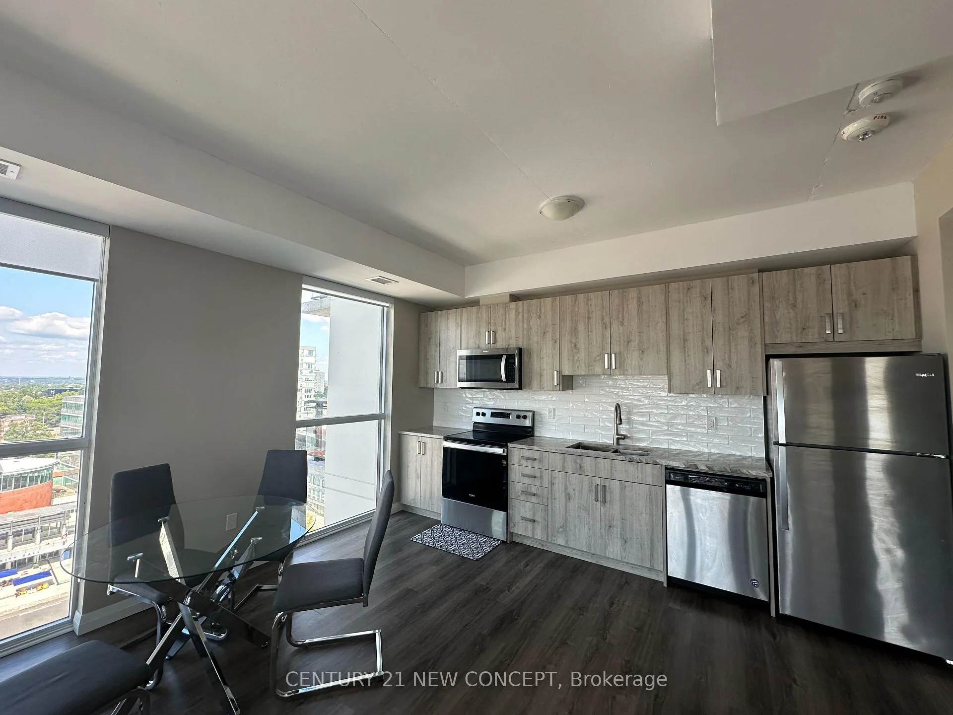 Photo 3 of Unit 1510, 60 Charles Street W, Kitchener — HOMEH