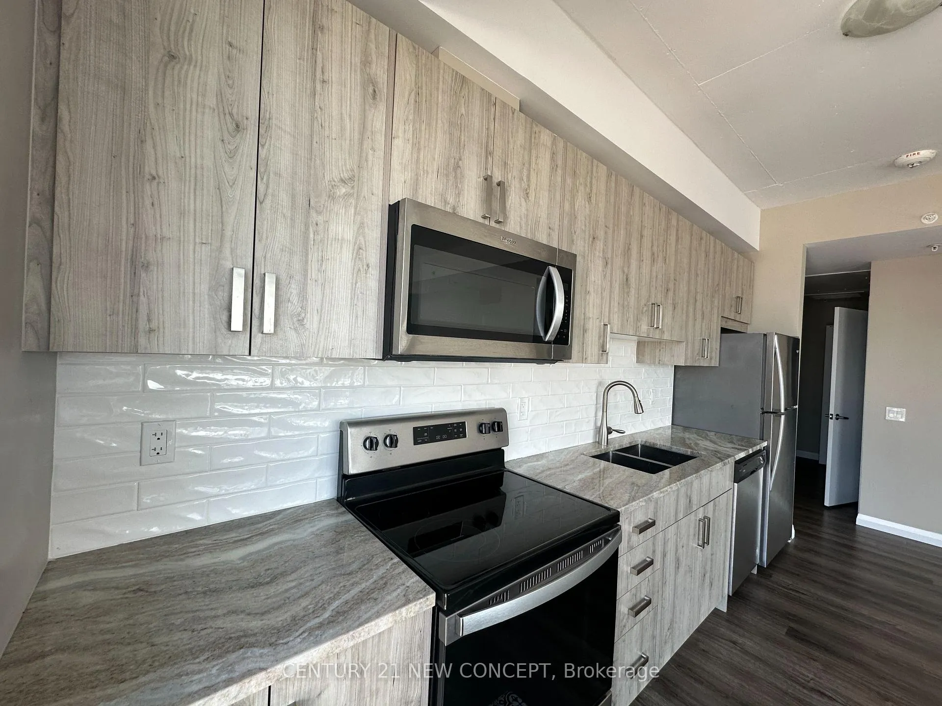 Photo 6 of Unit 1510, 60 Charles Street W, Kitchener — HOMEH