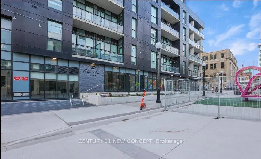 Photo 11 of Unit 1510, 60 Charles Street W, Kitchener — HOMEH