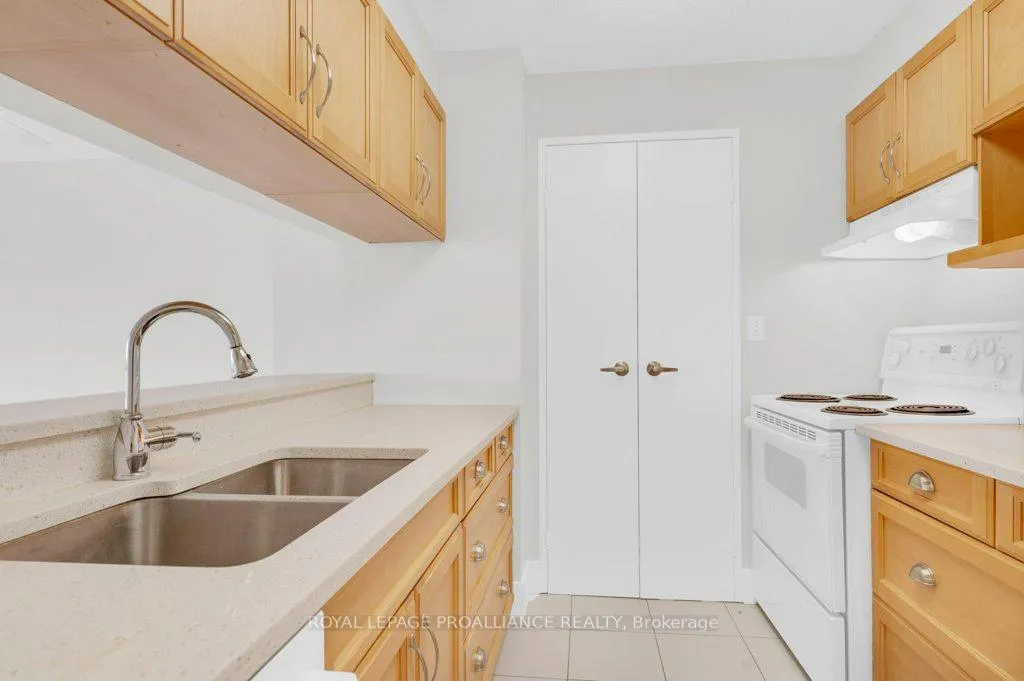 Photo 11 of Unit 906, 344 Front Street, Belleville, Belleville Ward — HOMEH