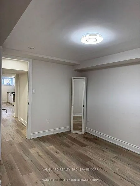 Photo 7 of Unit Basement, 53 Haida Drive E, Aurora, Aurora Heights — HOMEH