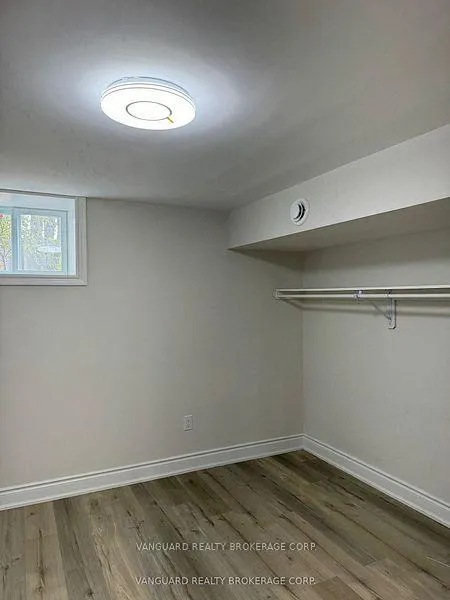 Photo 9 of Unit Basement, 53 Haida Drive E, Aurora, Aurora Heights — HOMEH