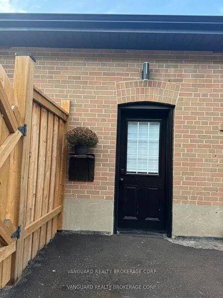 Photo 12 of Unit Basement, 53 Haida Drive E, Aurora, Aurora Heights — HOMEH