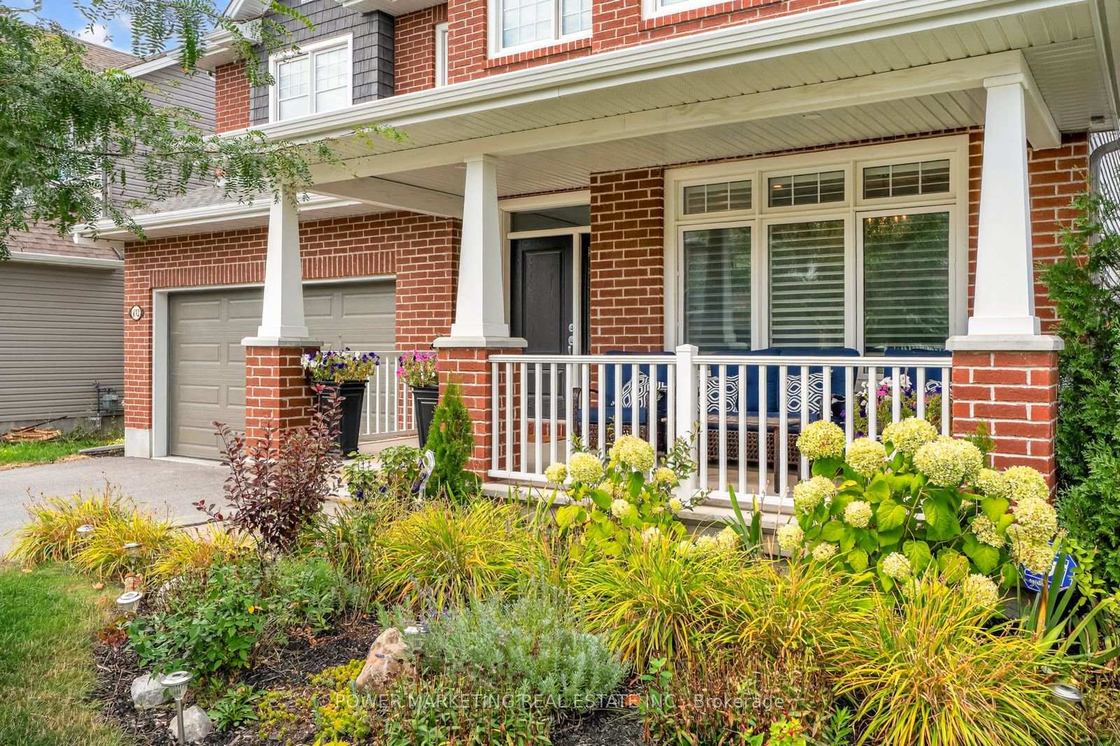 Photo 2 of 692 Egret Way, Ottawa, Barrhaven - Half Moon Bay — HOMEH