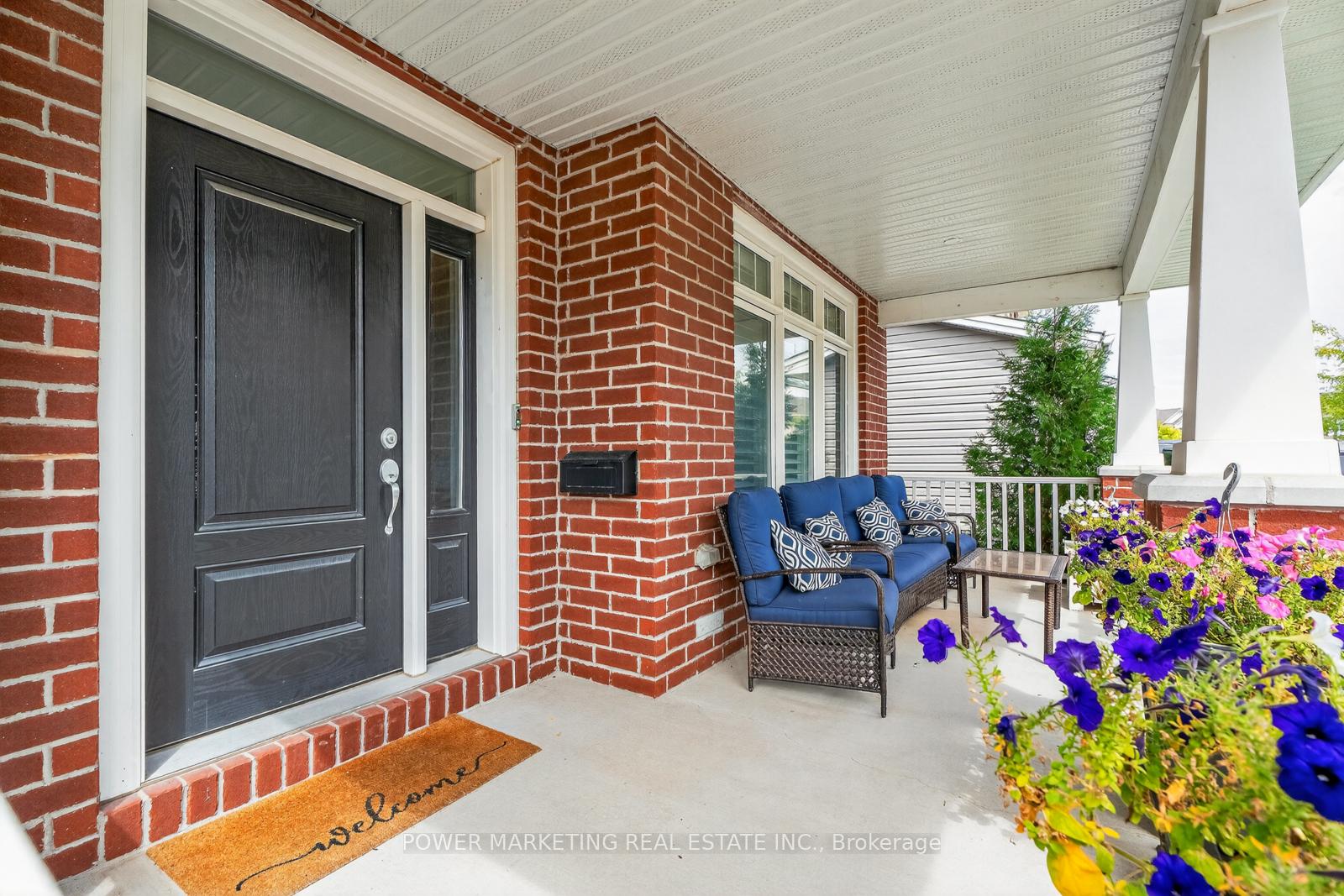 Photo 3 of 692 Egret Way, Ottawa, Barrhaven - Half Moon Bay — HOMEH