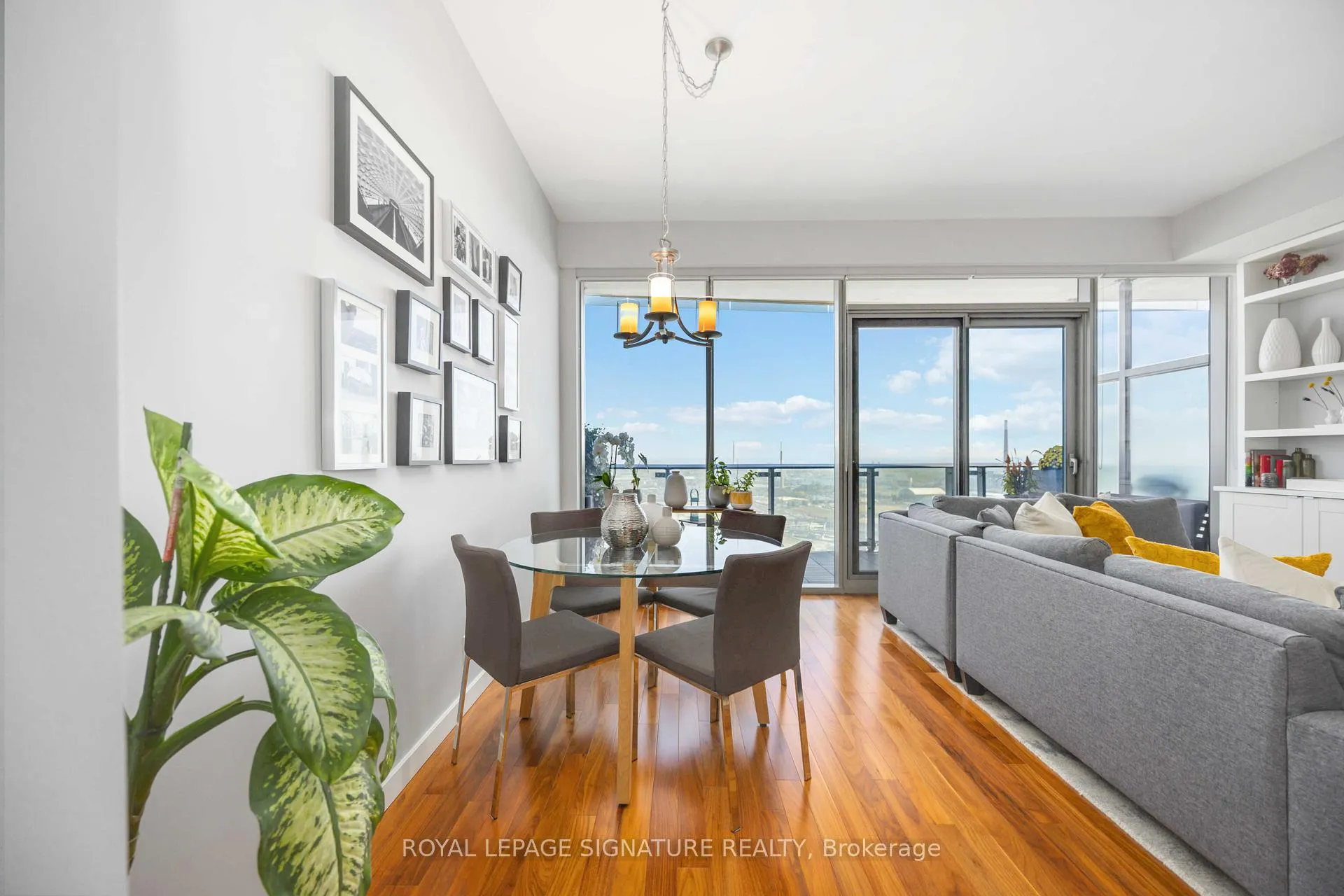 Photo 3 of Unit 3504, 390 Cherry Street, Toronto, Waterfront Communities — HOMEH