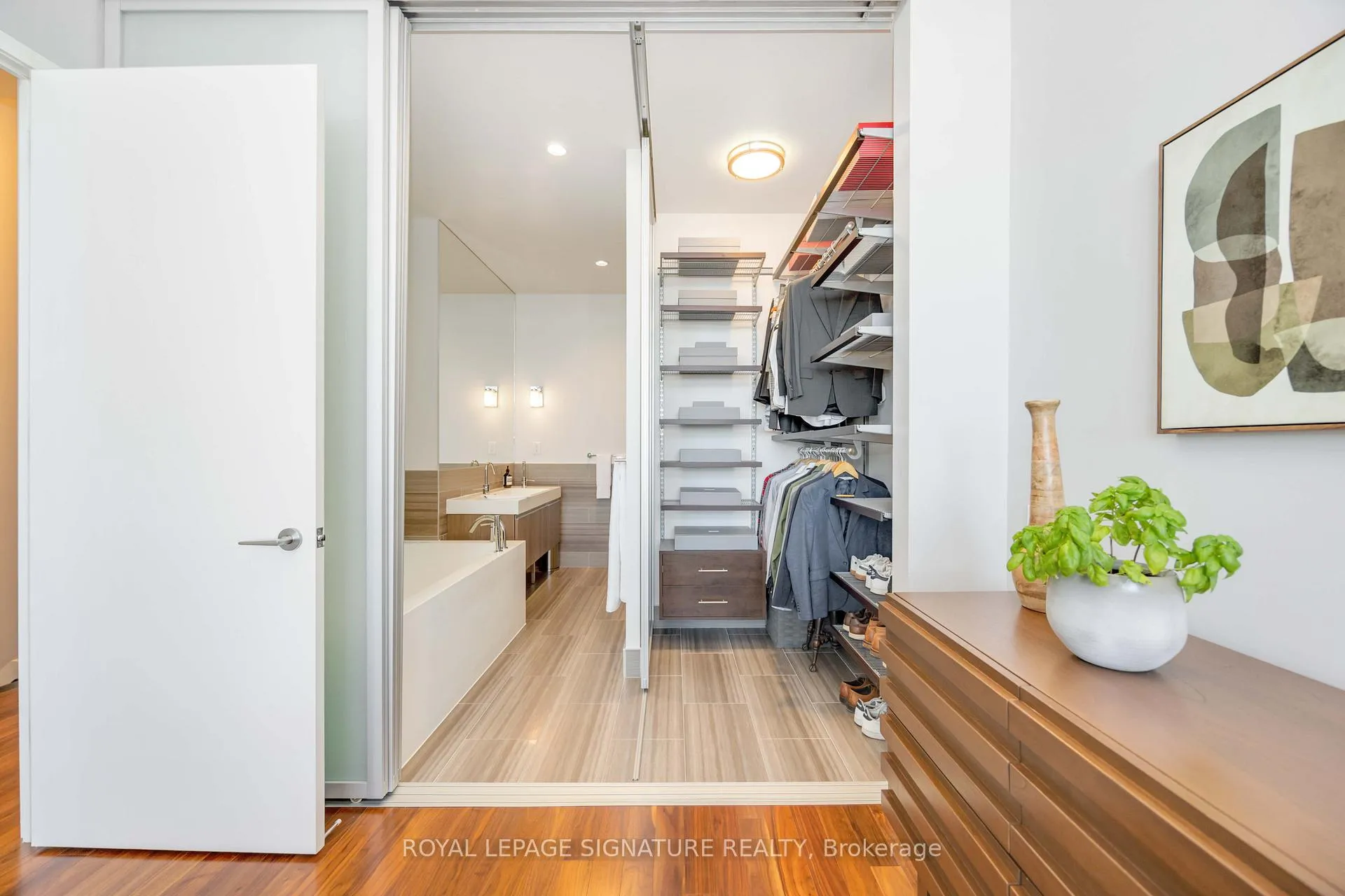 Photo 10 of Unit 3504, 390 Cherry Street, Toronto, Waterfront Communities — HOMEH