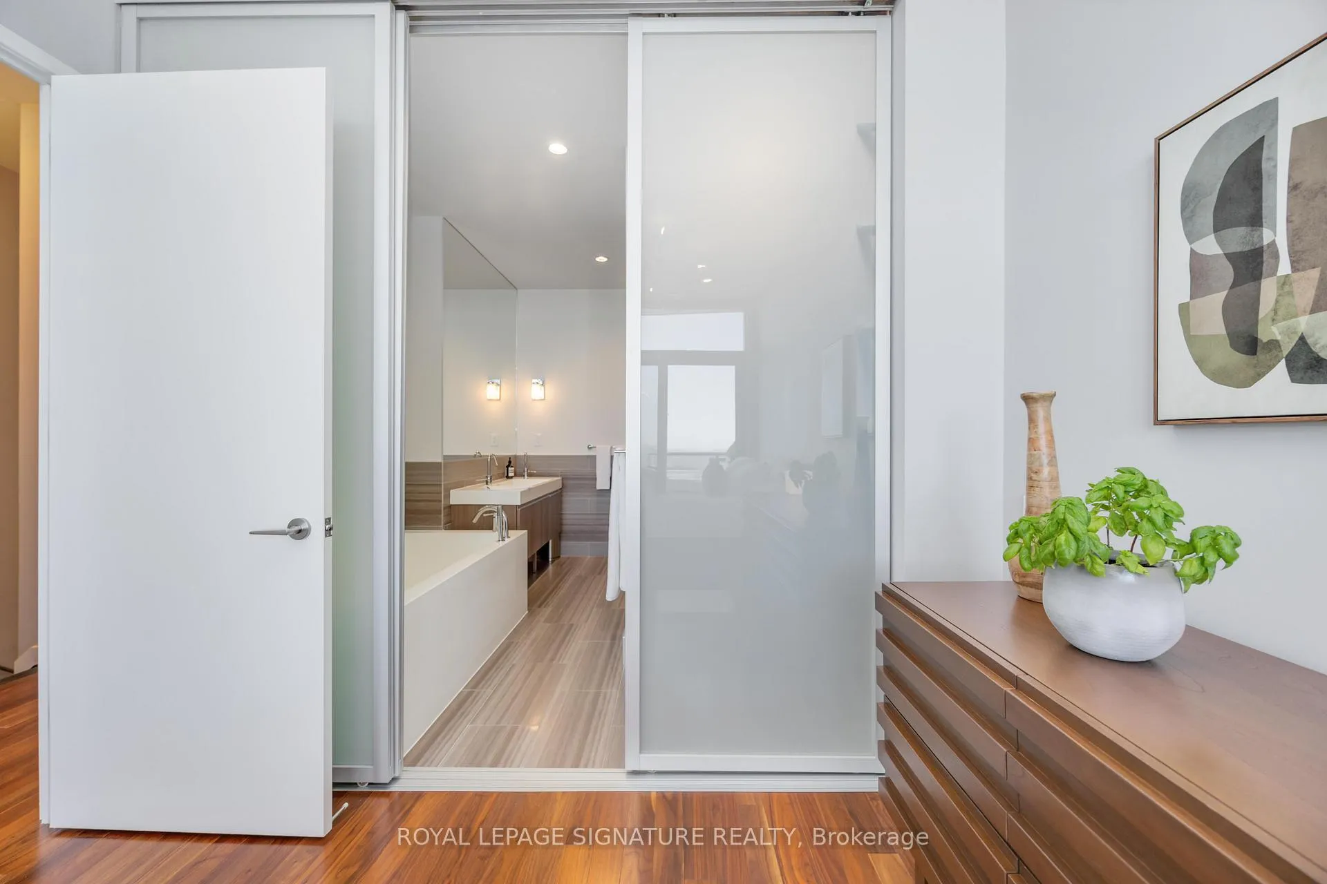 Photo 12 of Unit 3504, 390 Cherry Street, Toronto, Waterfront Communities — HOMEH