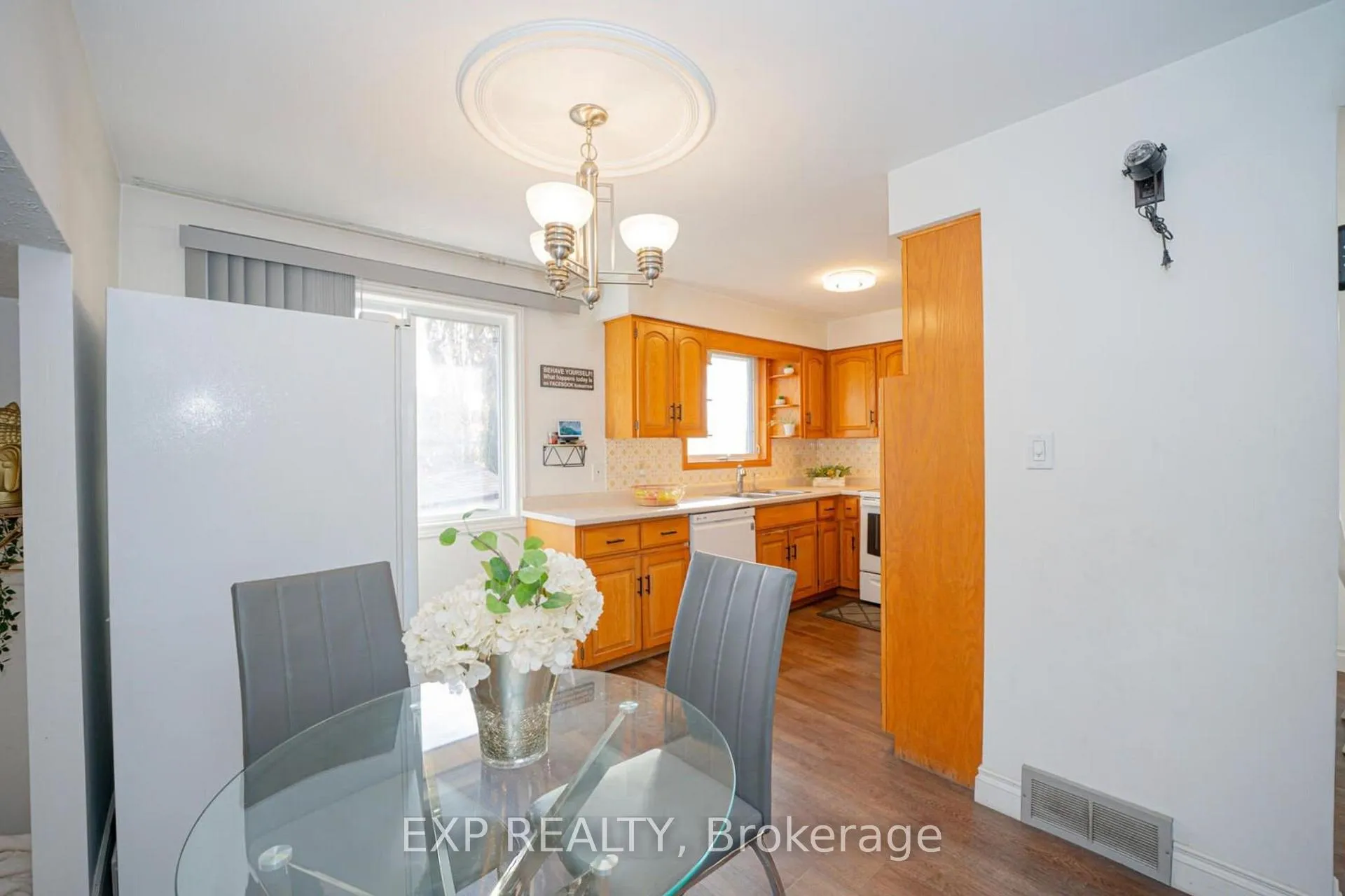 Photo 7 of 84 Wimbleton Crescent, Kitchener — HOMEH