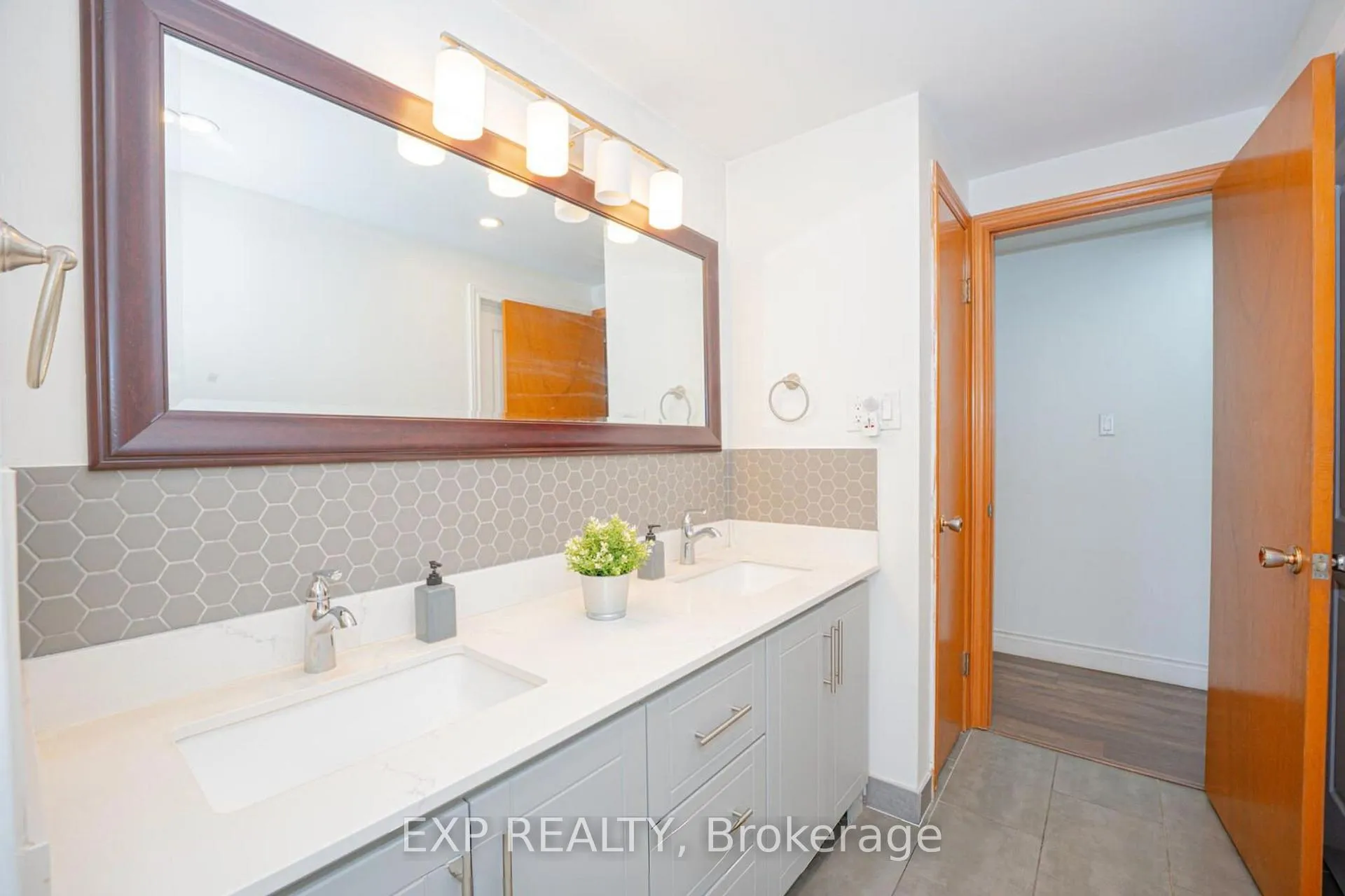 Photo 17 of 84 Wimbleton Crescent, Kitchener — HOMEH