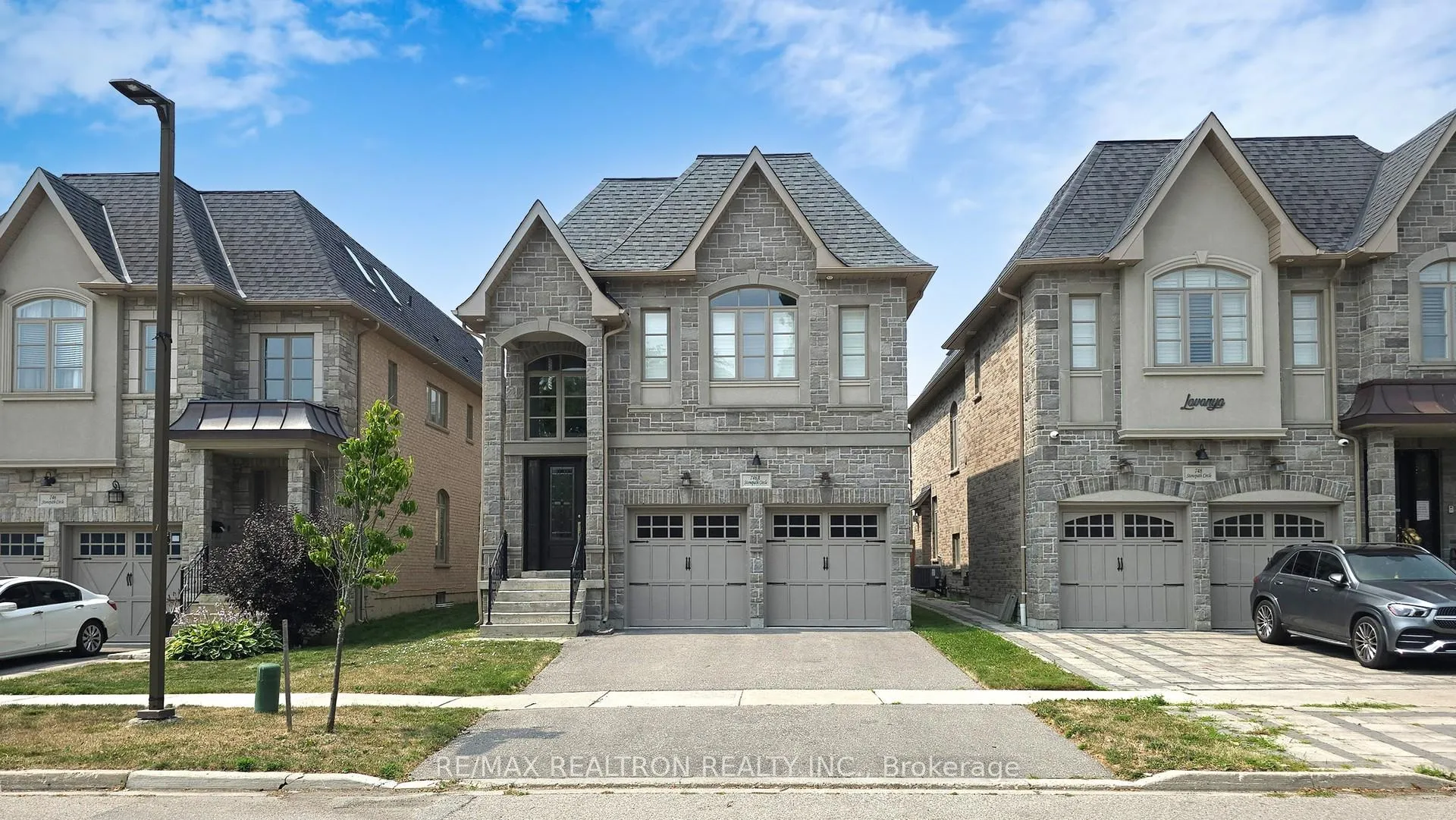Photo 1 of 746A Stonepath Circle, Pickering, Amberlea — HOMEH