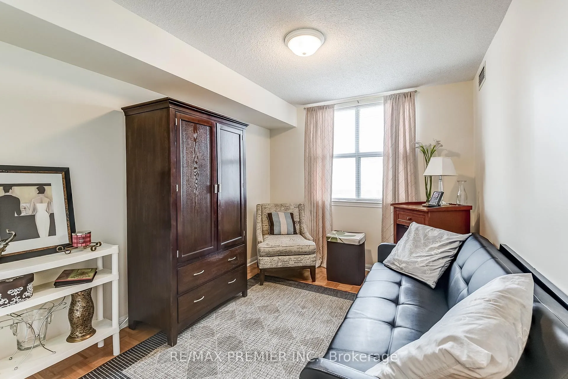 Photo 9 of Unit 315, 2500 Rutherford Road, Vaughan, Maple — HOMEH