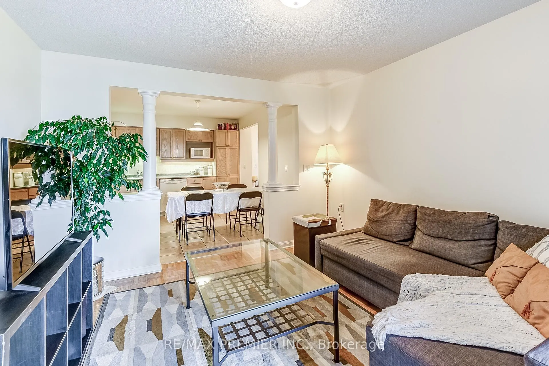 Photo 11 of Unit 315, 2500 Rutherford Road, Vaughan, Maple — HOMEH