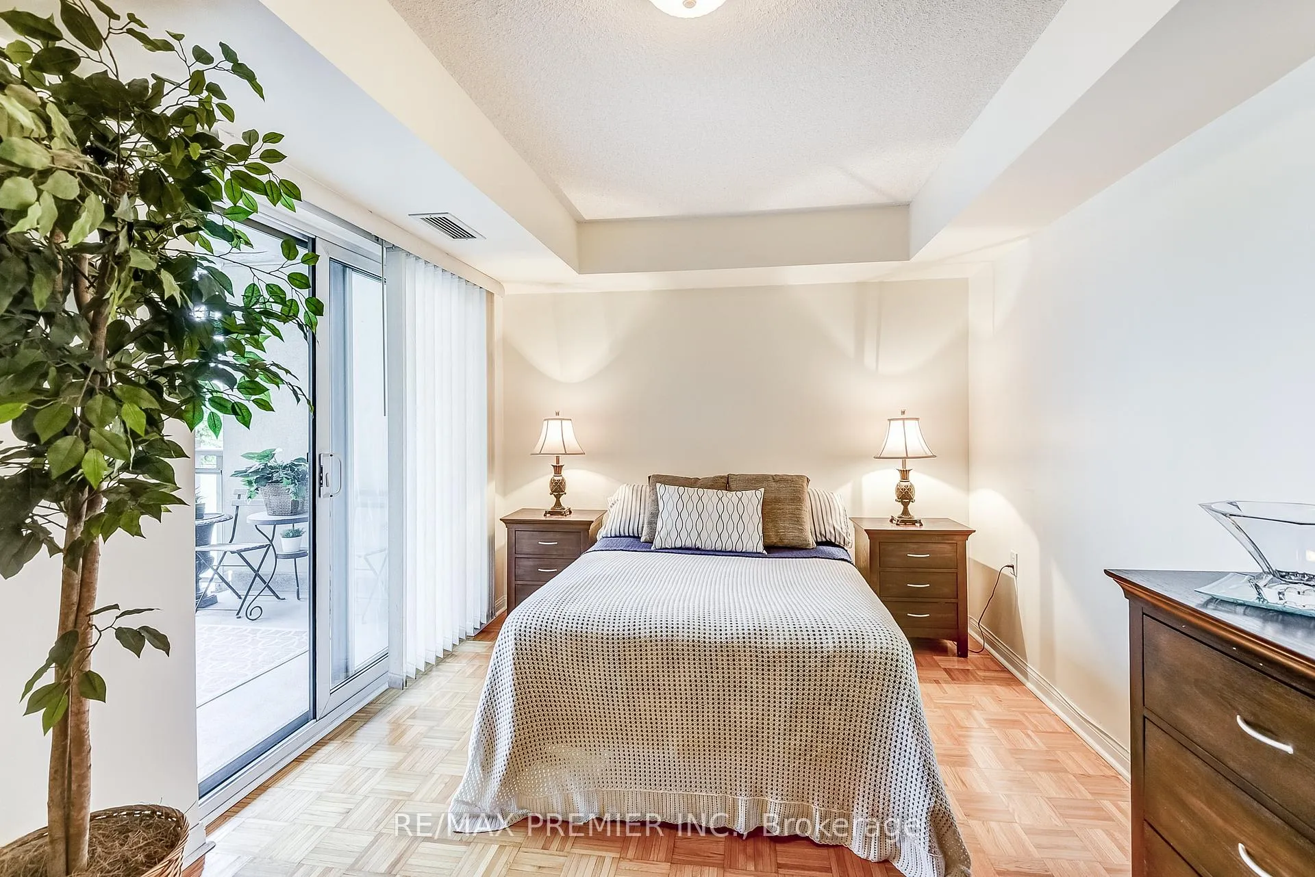 Photo 19 of Unit 315, 2500 Rutherford Road, Vaughan, Maple — HOMEH