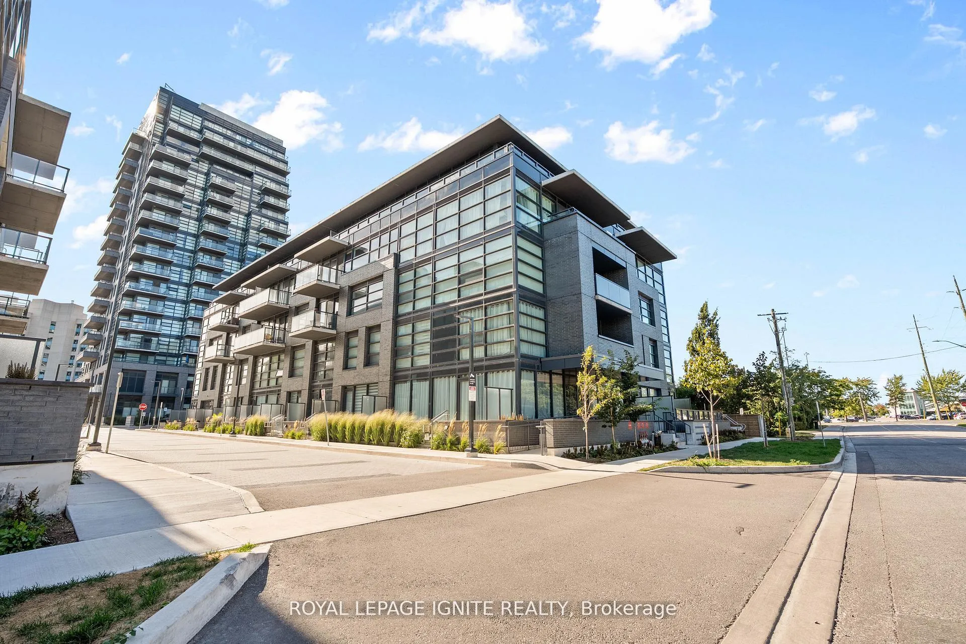 Photo 3 of Unit 414, 1604(B) Charles Street, Whitby, Port Whitby — HOMEH