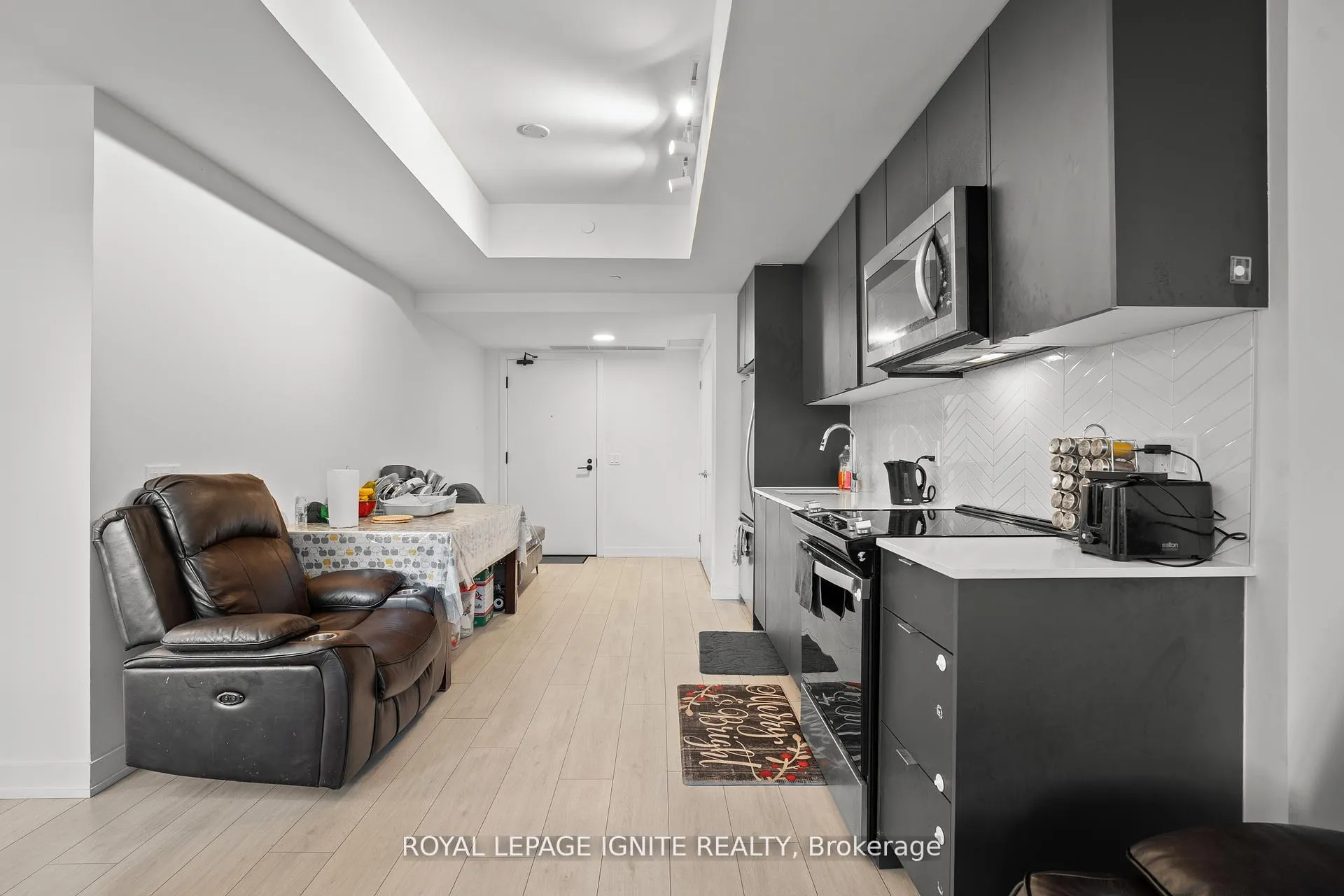 Photo 9 of Unit 414, 1604(B) Charles Street, Whitby, Port Whitby — HOMEH