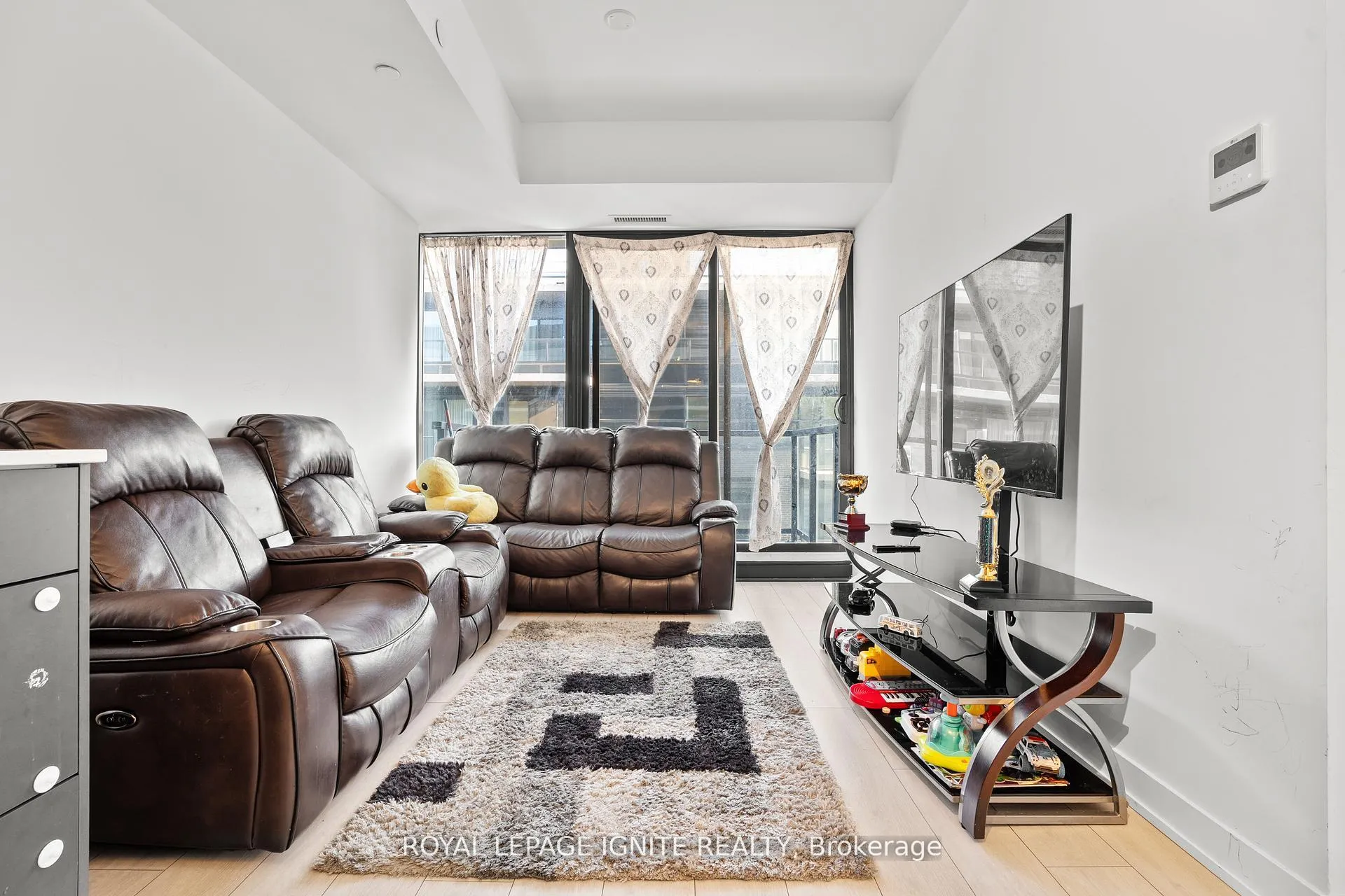 Photo 10 of Unit 414, 1604(B) Charles Street, Whitby, Port Whitby — HOMEH