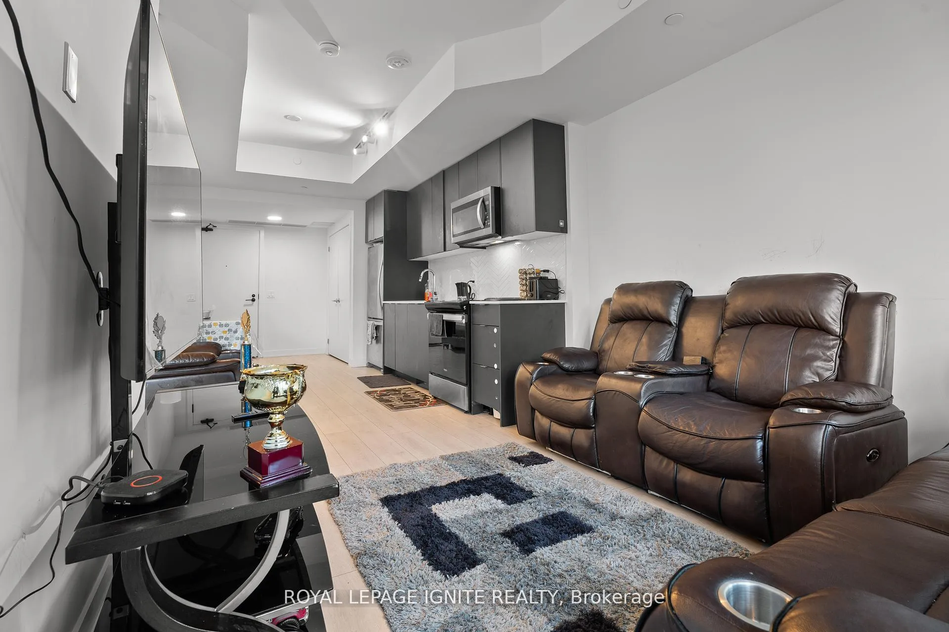 Photo 12 of Unit 414, 1604(B) Charles Street, Whitby, Port Whitby — HOMEH