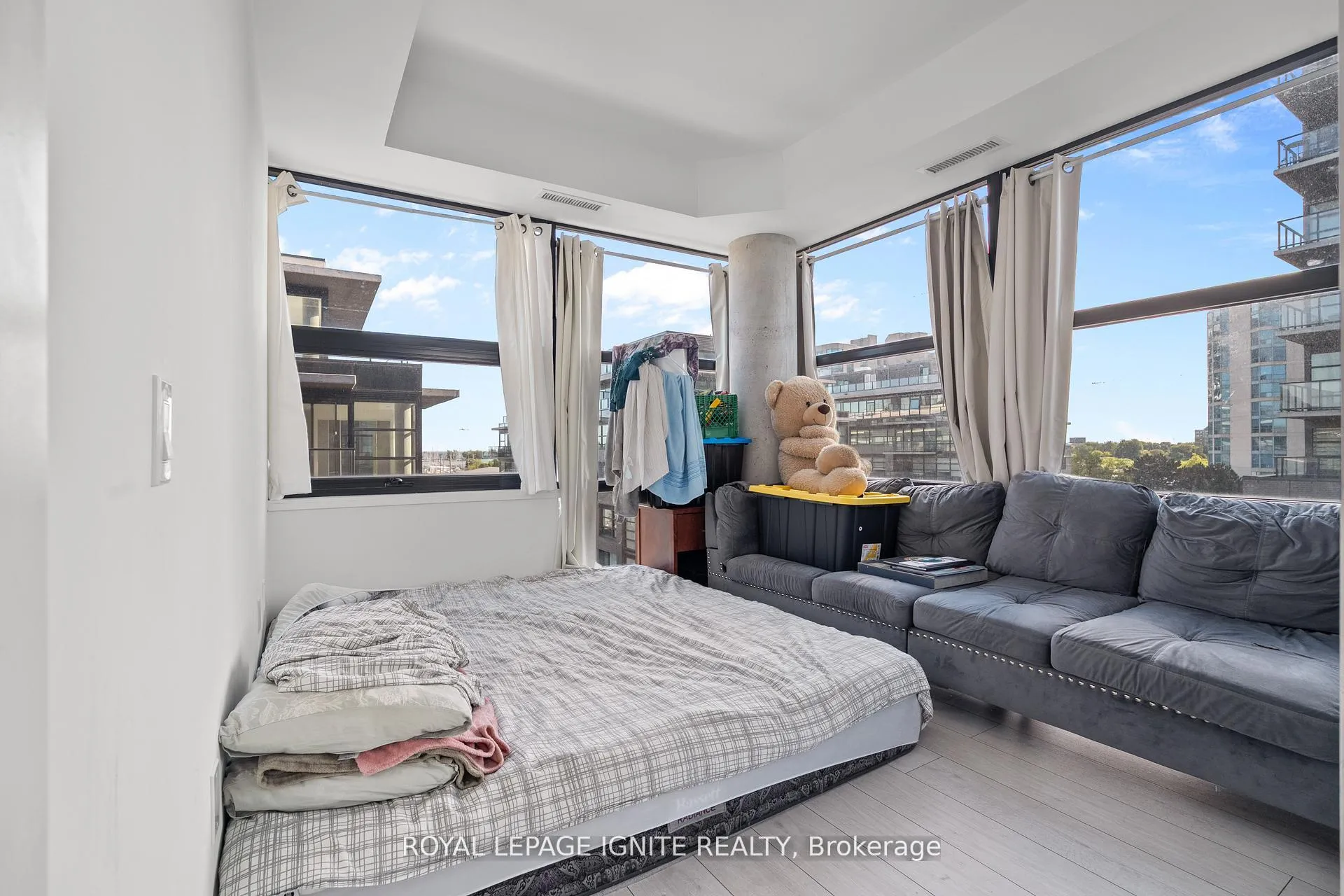 Photo 17 of Unit 414, 1604(B) Charles Street, Whitby, Port Whitby — HOMEH