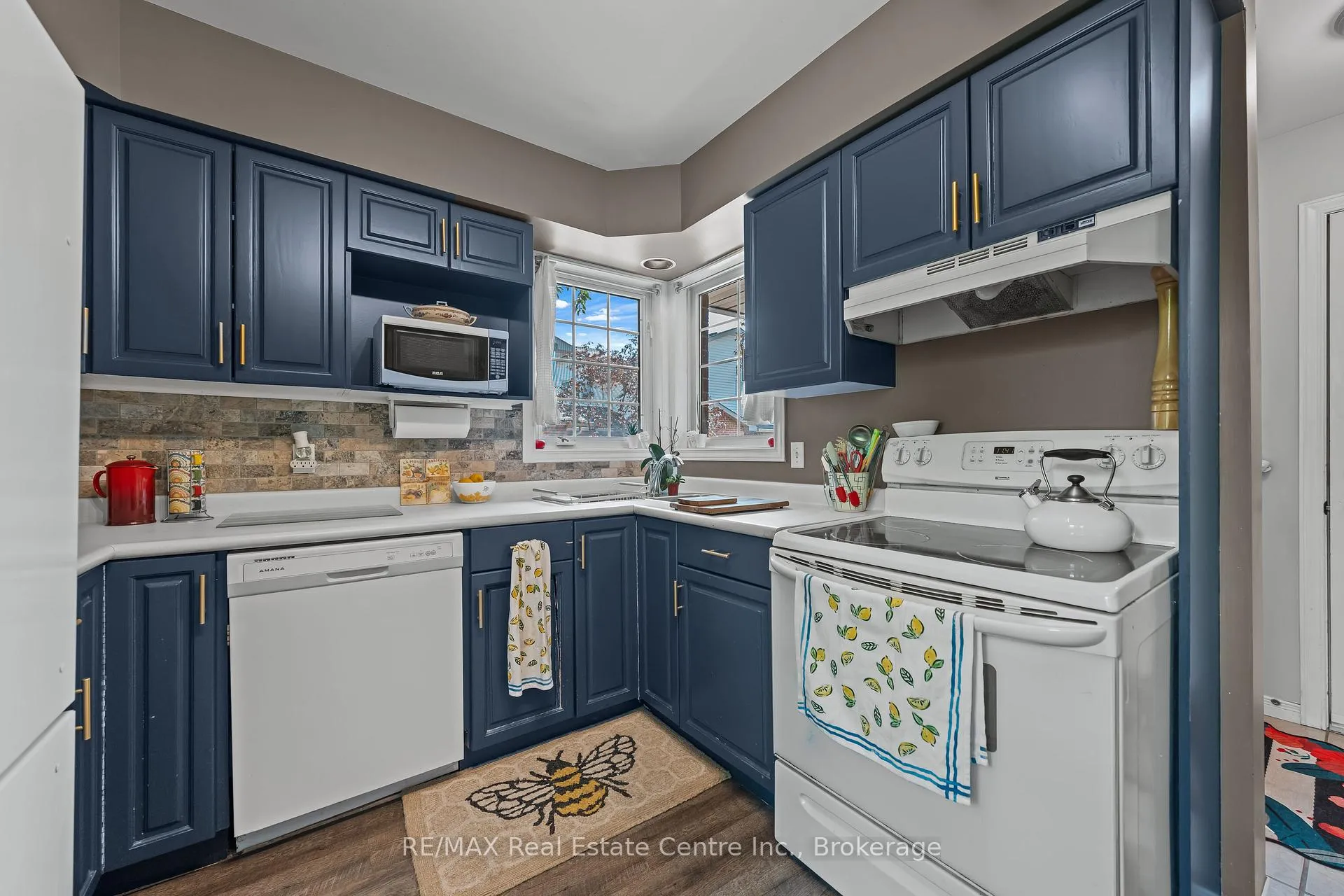 Photo 5 of Unit 10, 229 Baker Street, Waterloo — HOMEH