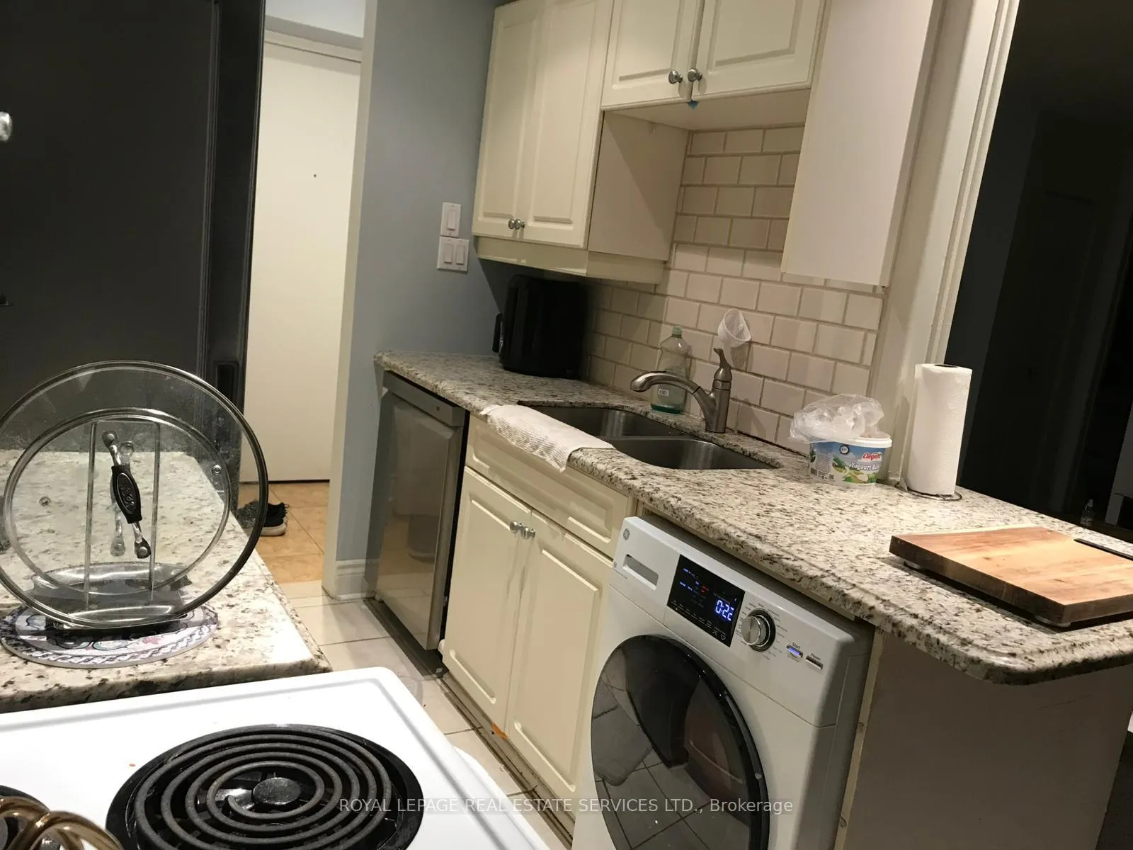 Photo 4 of Unit 105, 2 Ridelle Avenue, Toronto, Forest Hill North — HOMEH