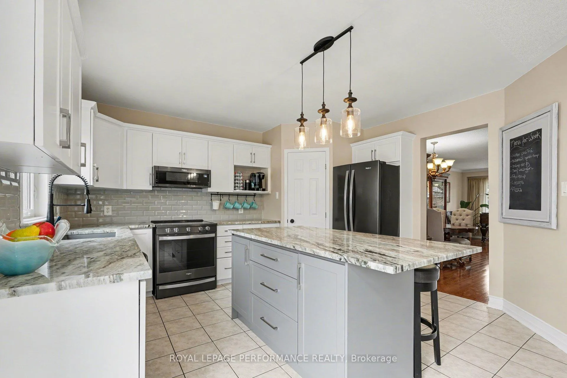 Photo 5 of 992 Ballantyne Drive, Ottawa, Fallingbrook/Gardenway South — HOMEH