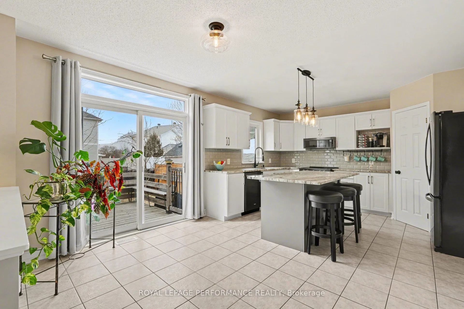 Photo 6 of 992 Ballantyne Drive, Ottawa, Fallingbrook/Gardenway South — HOMEH
