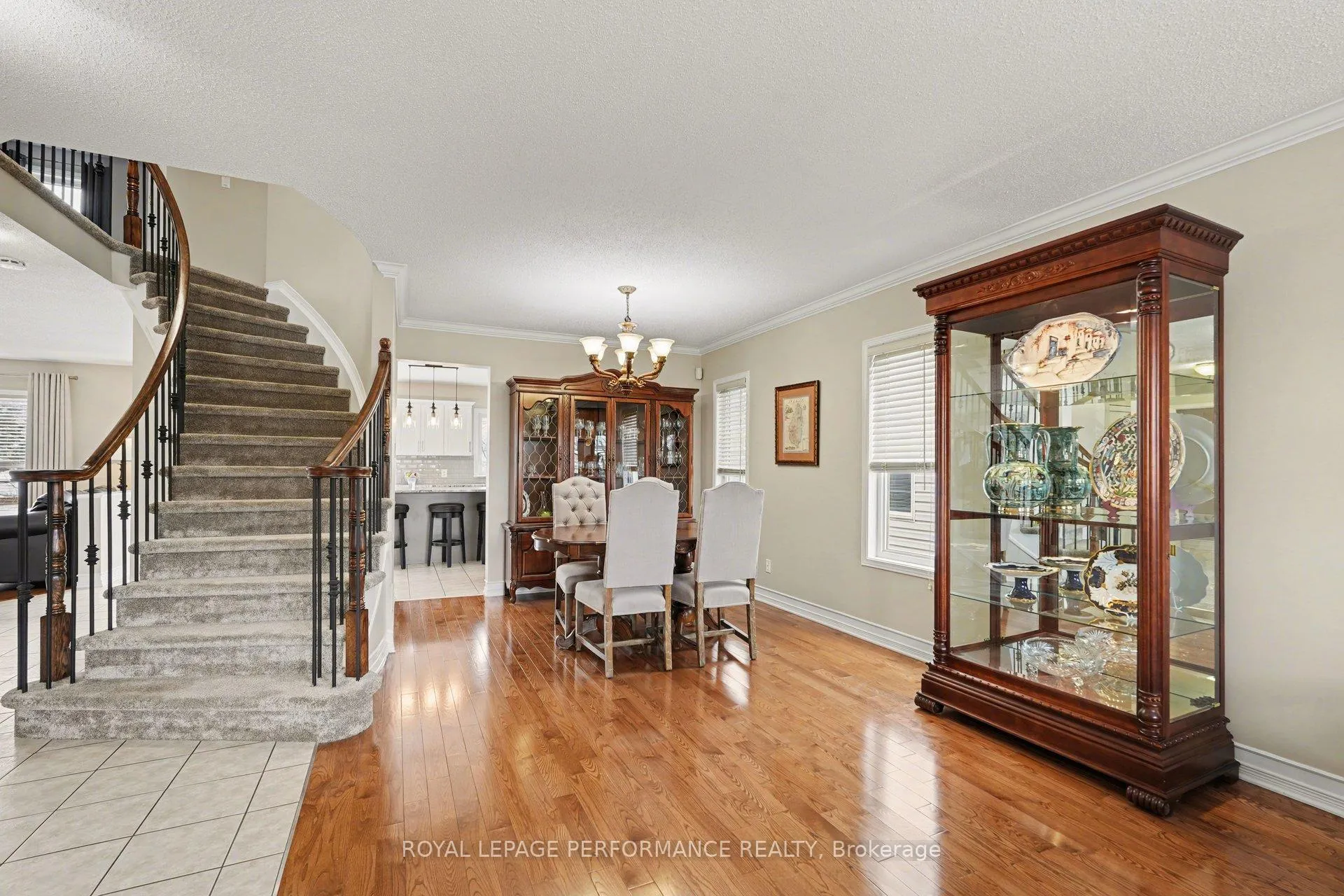 Photo 8 of 992 Ballantyne Drive, Ottawa, Fallingbrook/Gardenway South — HOMEH