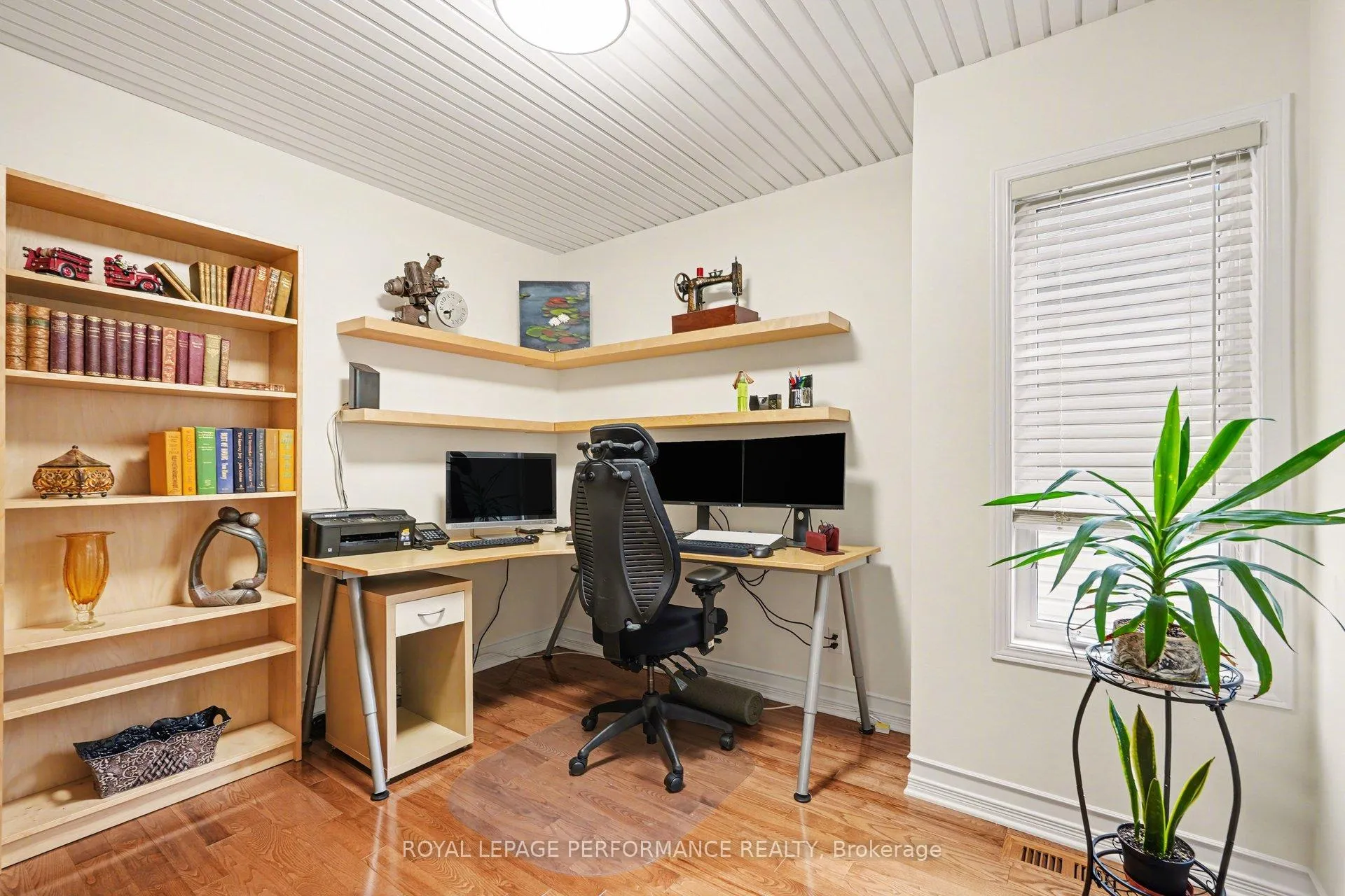 Photo 11 of 992 Ballantyne Drive, Ottawa, Fallingbrook/Gardenway South — HOMEH