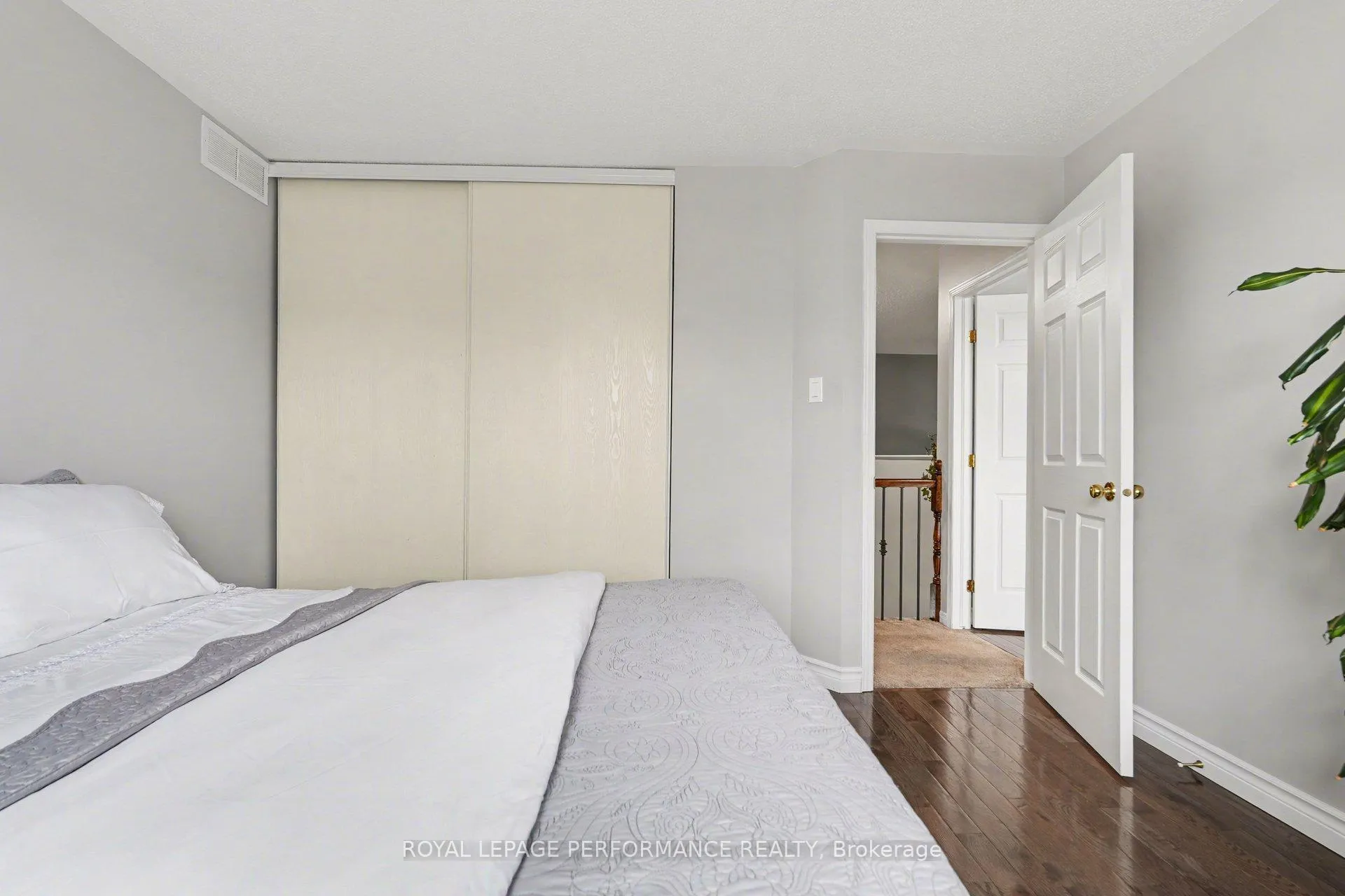 Photo 26 of 992 Ballantyne Drive, Ottawa, Fallingbrook/Gardenway South — HOMEH