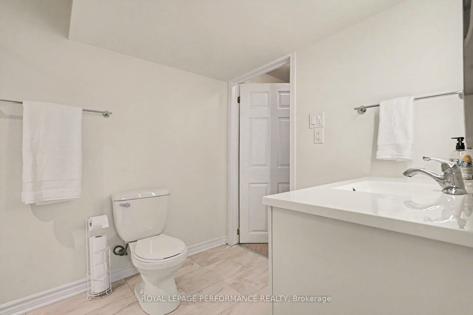 Photo 35 of 992 Ballantyne Drive, Ottawa, Fallingbrook/Gardenway South — HOMEH