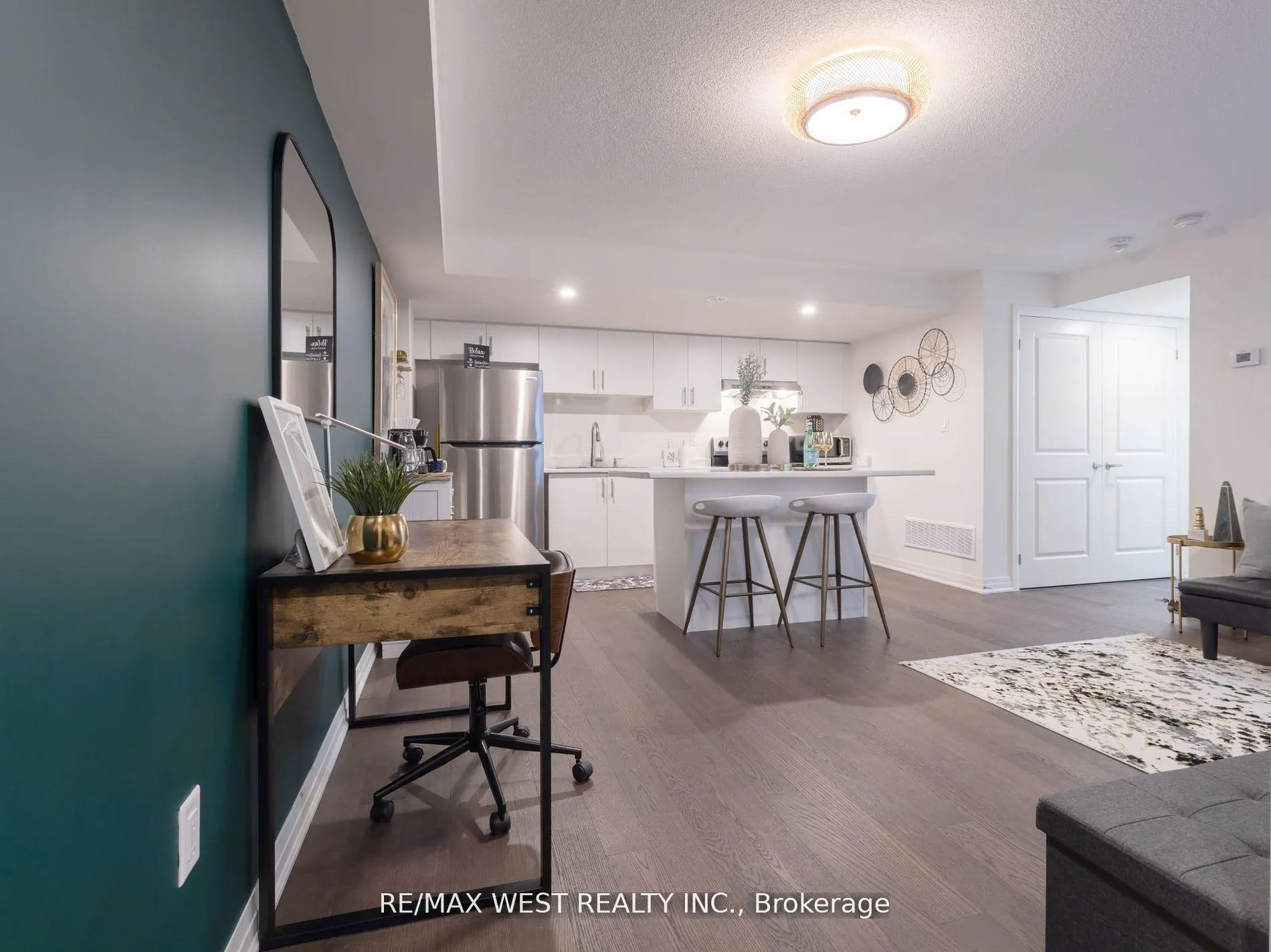 Photo 5 of Unit A, 31 Lookout Drive, Clarington, Bowmanville — HOMEH