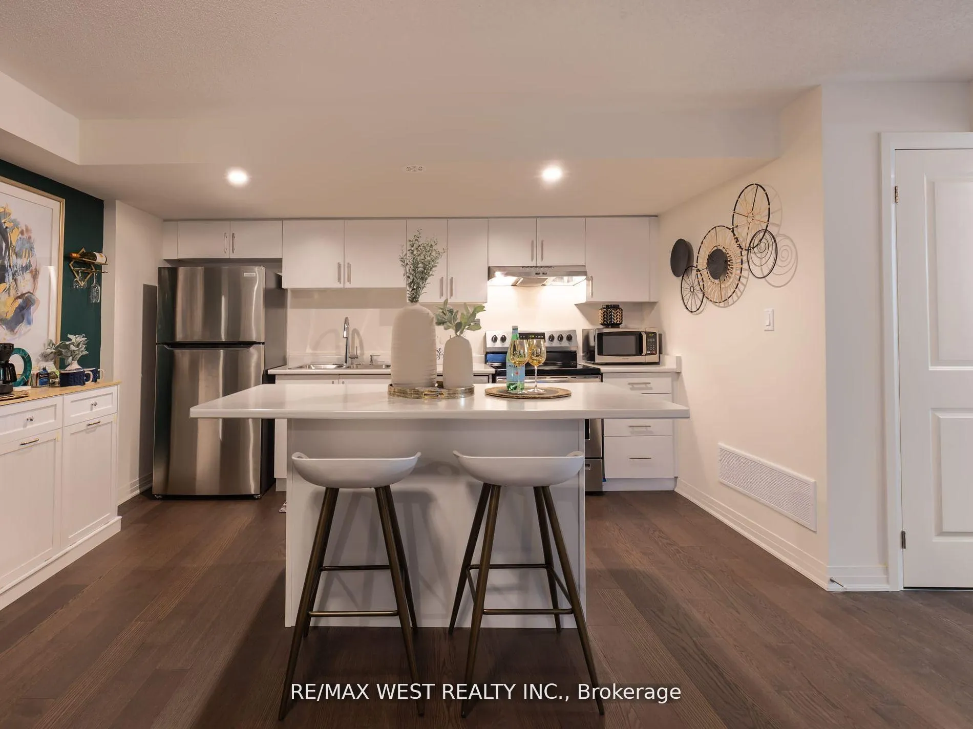 Photo 7 of Unit A, 31 Lookout Drive, Clarington, Bowmanville — HOMEH