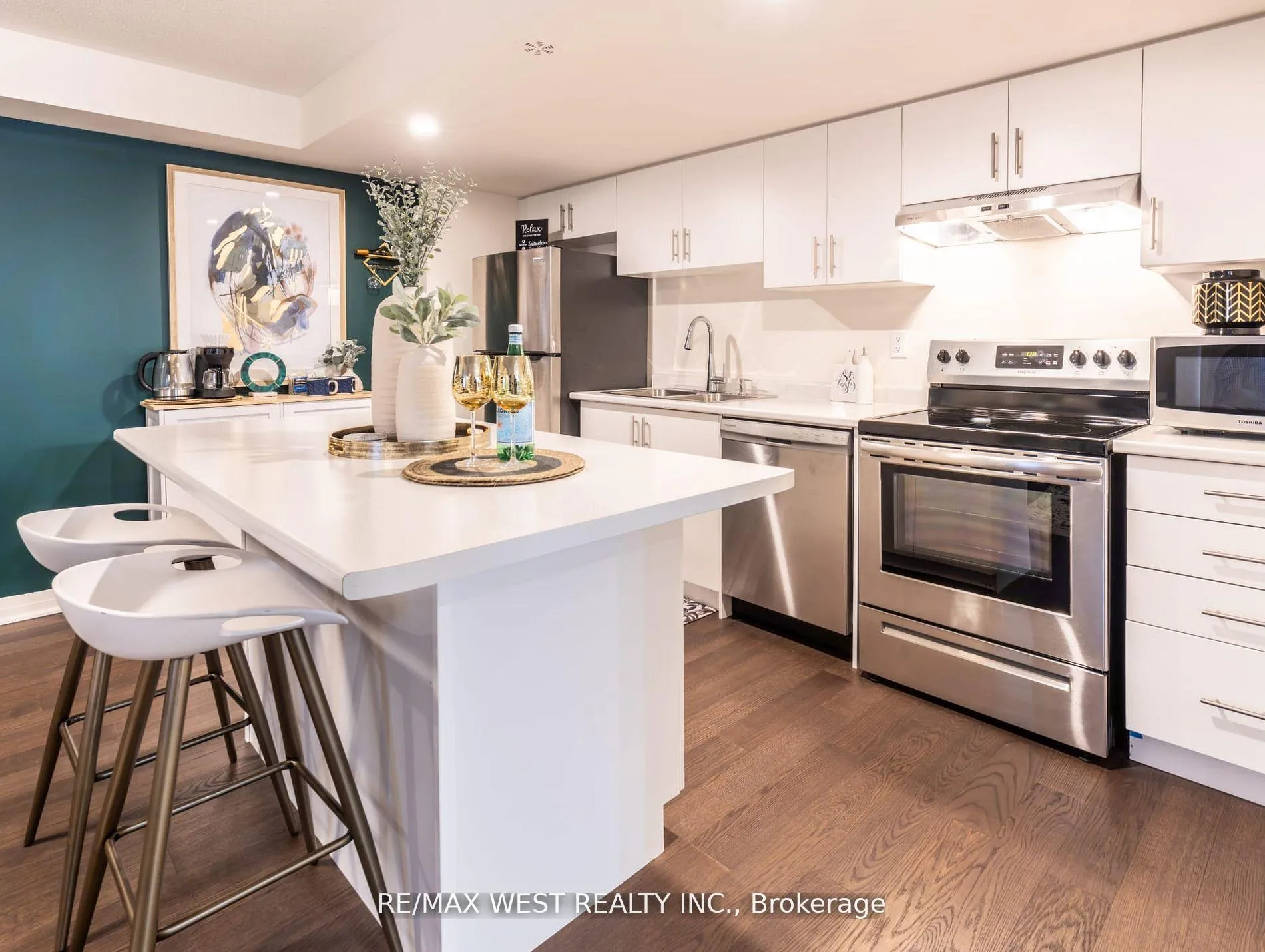 Photo 8 of Unit A, 31 Lookout Drive, Clarington, Bowmanville — HOMEH