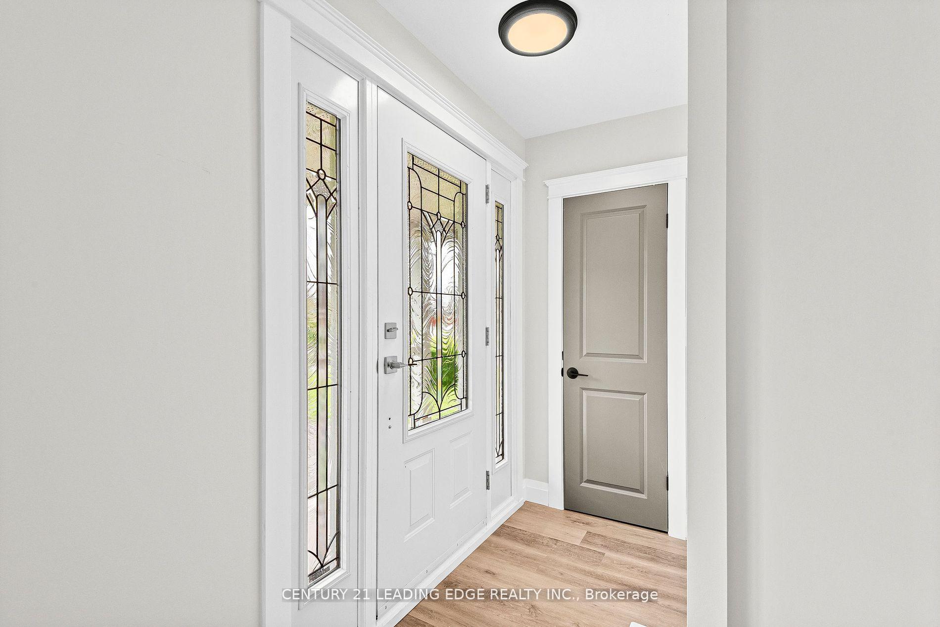 Photo 3 of 675 Hayden Crescent, Cobourg — HOMEH