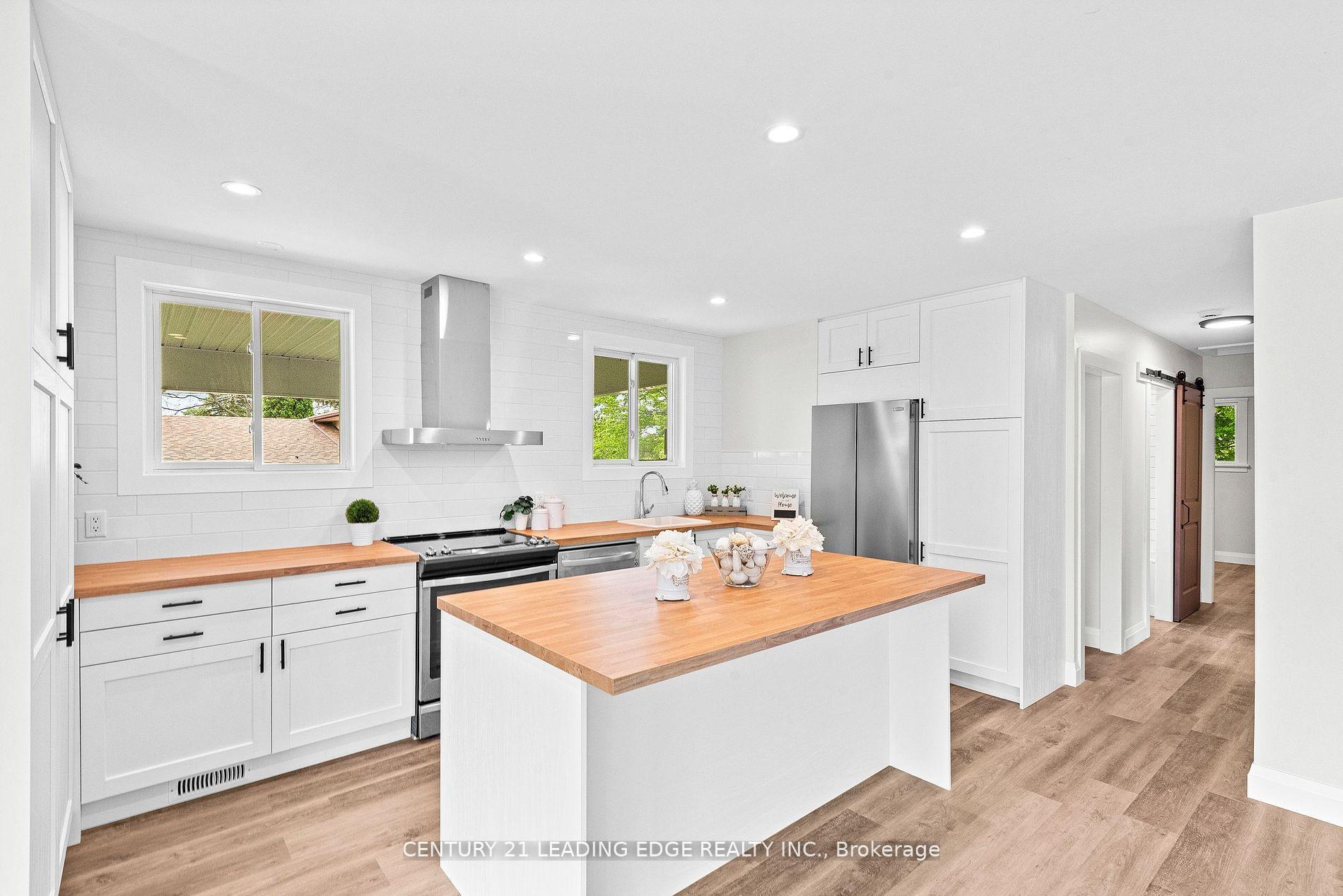Photo 4 of 675 Hayden Crescent, Cobourg — HOMEH