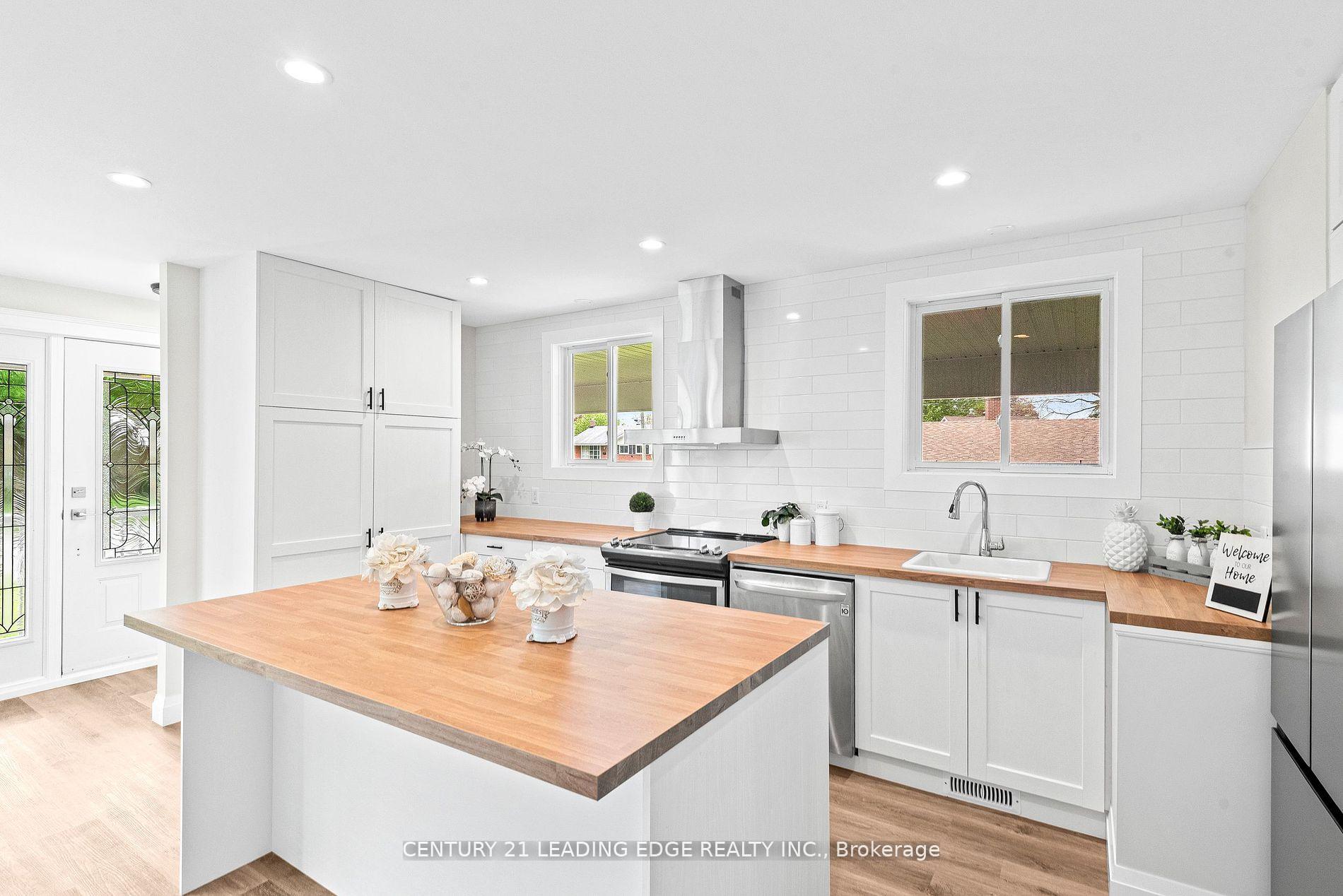 Photo 5 of 675 Hayden Crescent, Cobourg — HOMEH