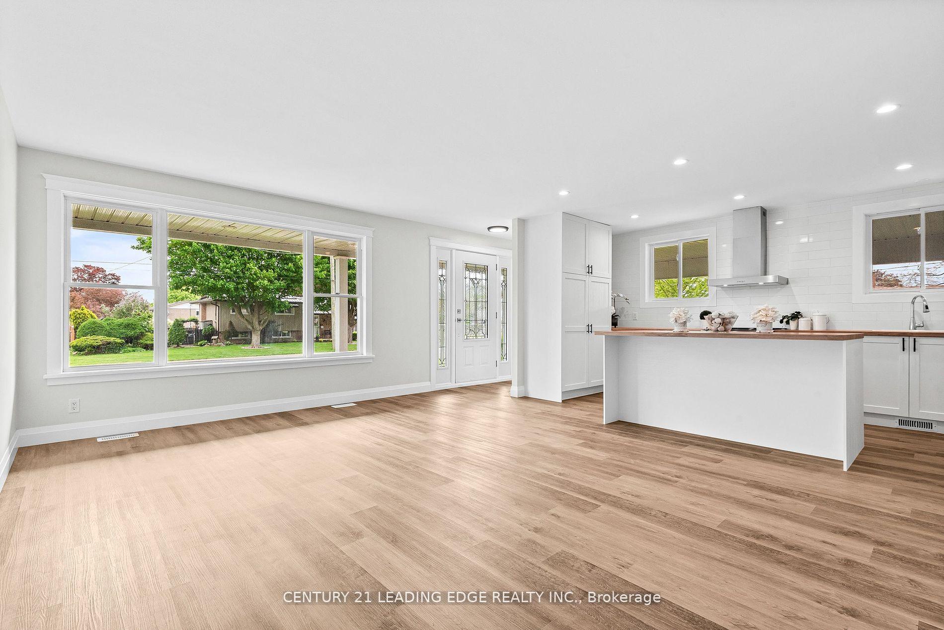 Photo 10 of 675 Hayden Crescent, Cobourg — HOMEH