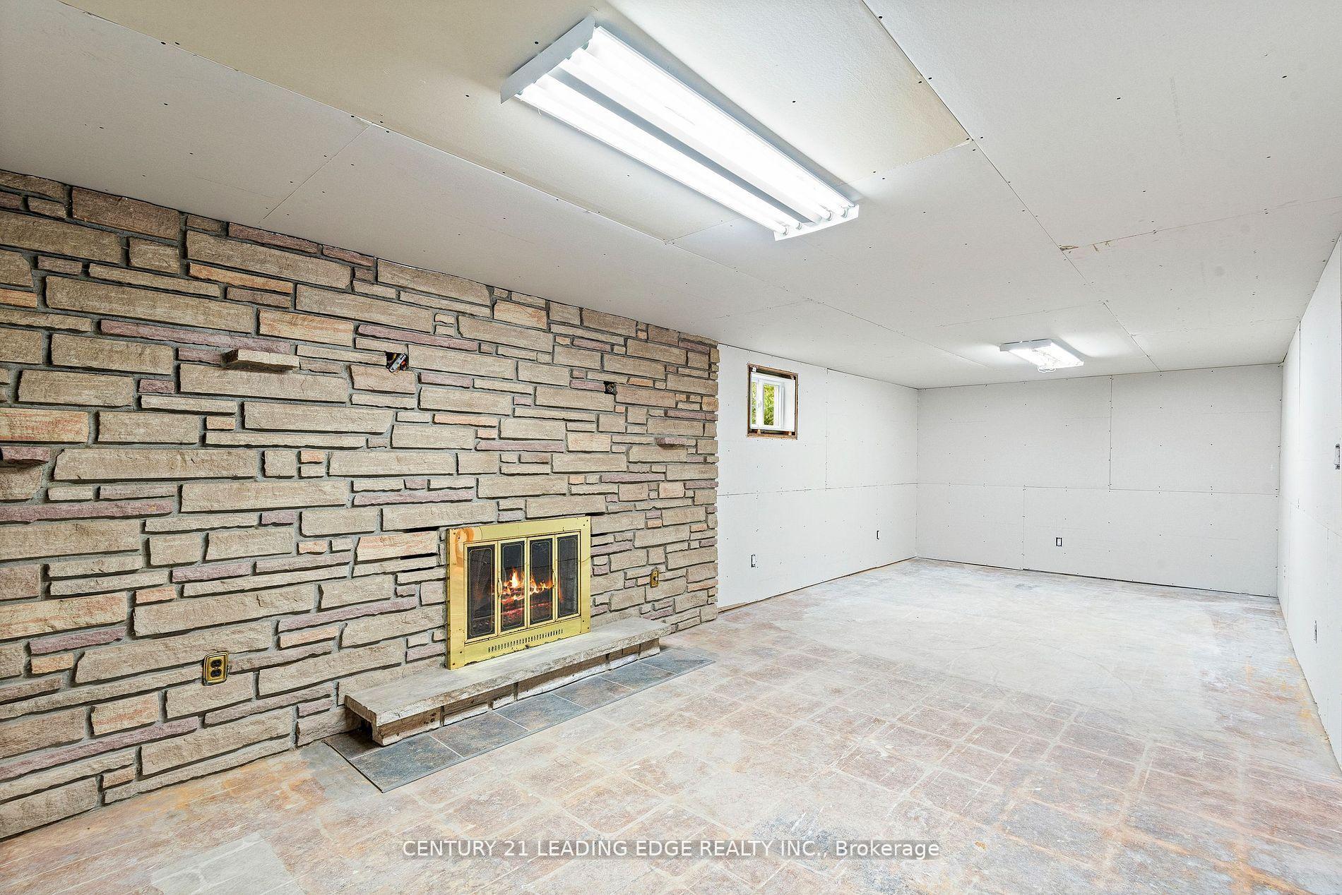 Photo 24 of 675 Hayden Crescent, Cobourg — HOMEH