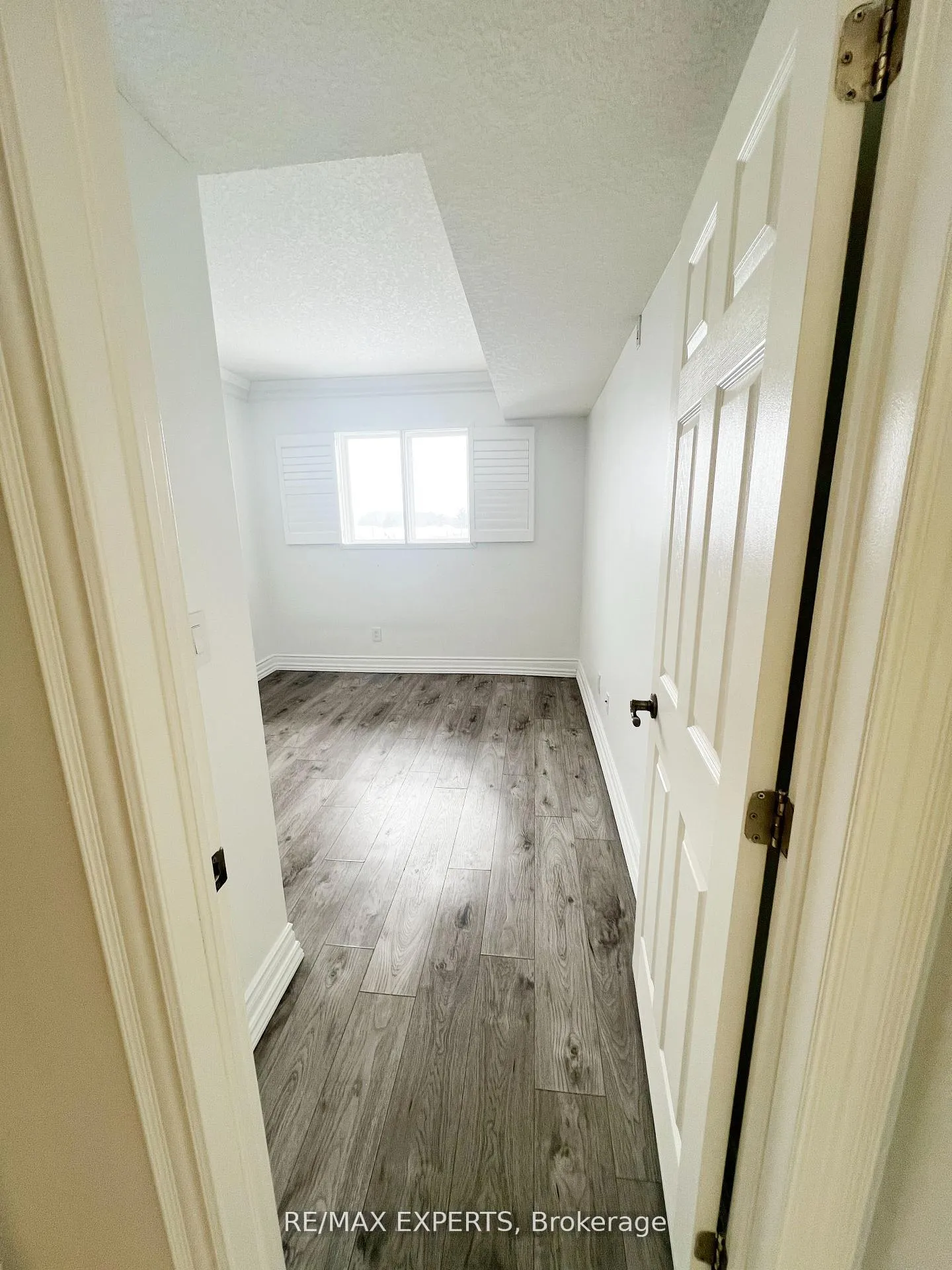 Photo 17 of Unit 404, 345 Briarmeadow Drive, Kitchener, Idlewood — HOMEH