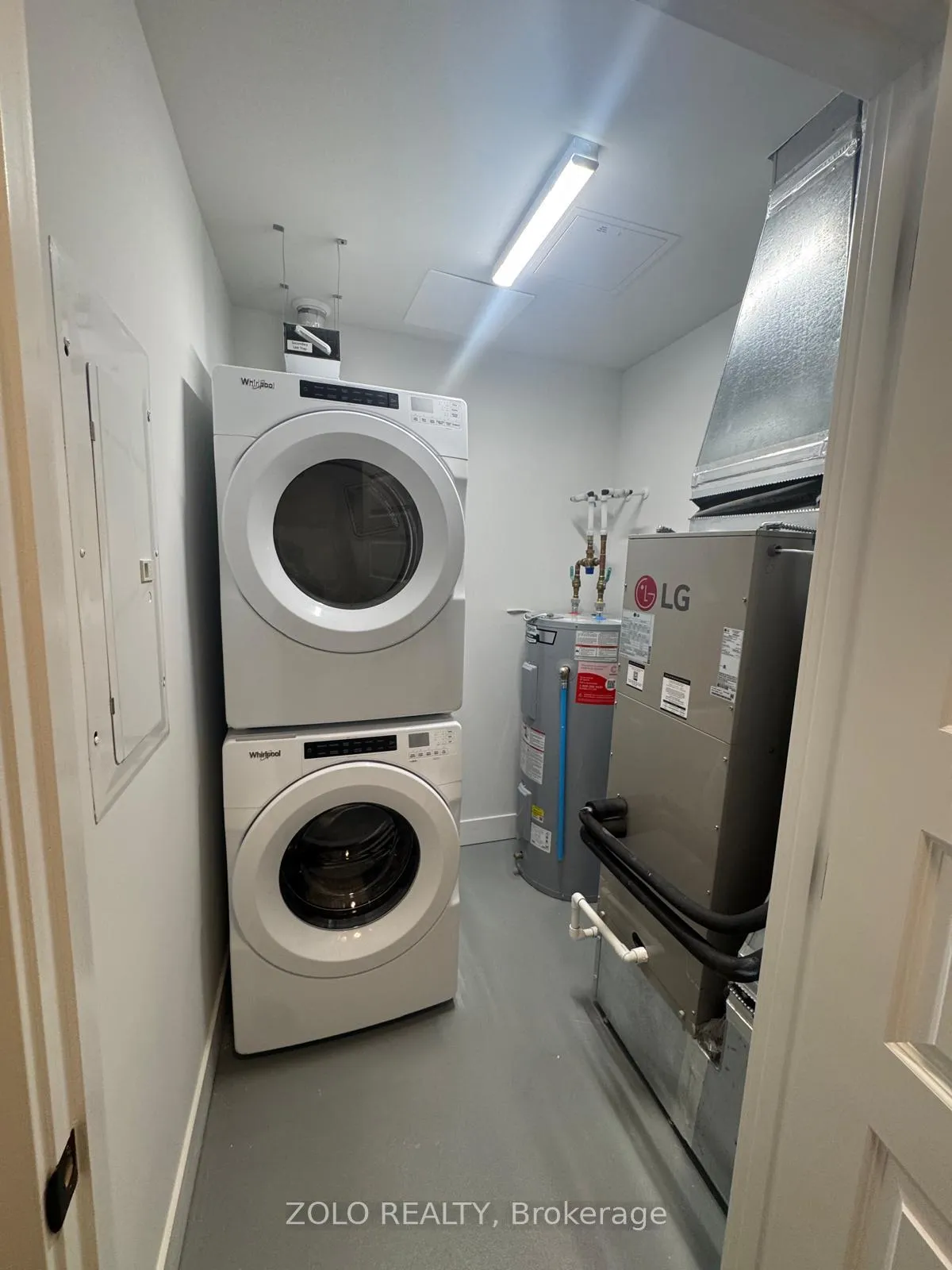 Photo 11 of Unit 419, 1100 Lackner Place, Kitchener — HOMEH