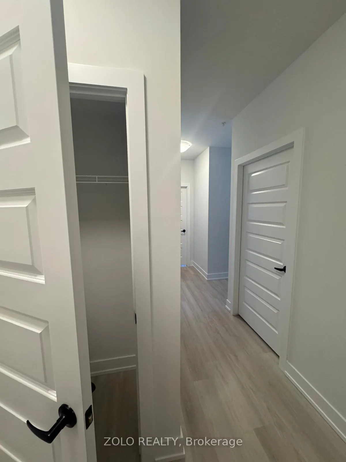 Photo 12 of Unit 419, 1100 Lackner Place, Kitchener — HOMEH