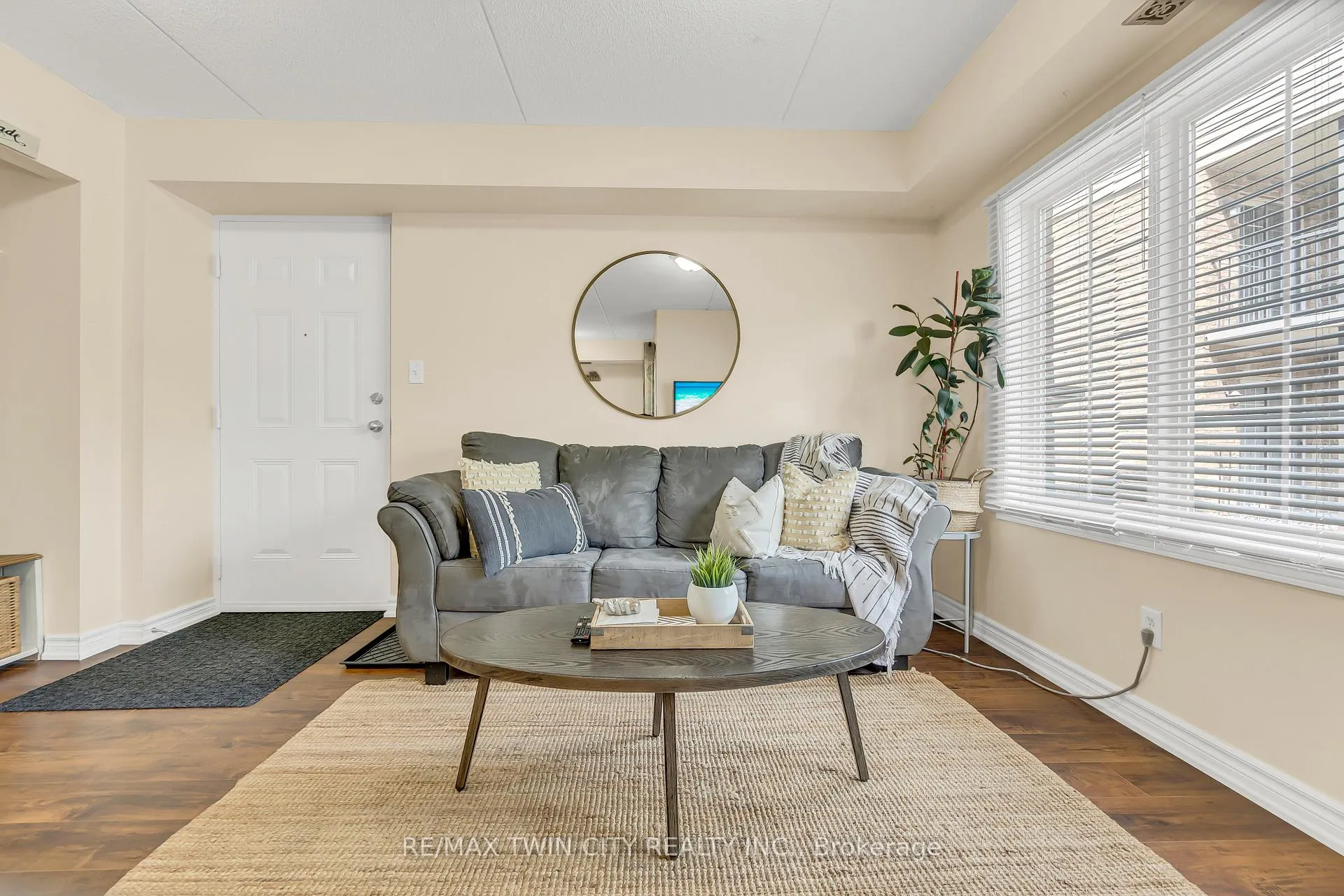 Photo 5 of Unit 12, 950 Highland Road W, Kitchener, Highland West — HOMEH