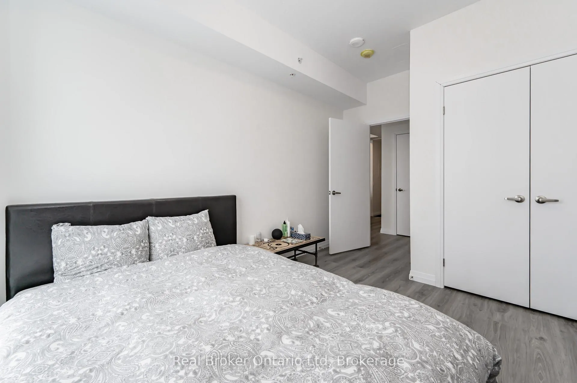 Photo 17 of Unit 2003, 60 Charles Street W, Kitchener — HOMEH