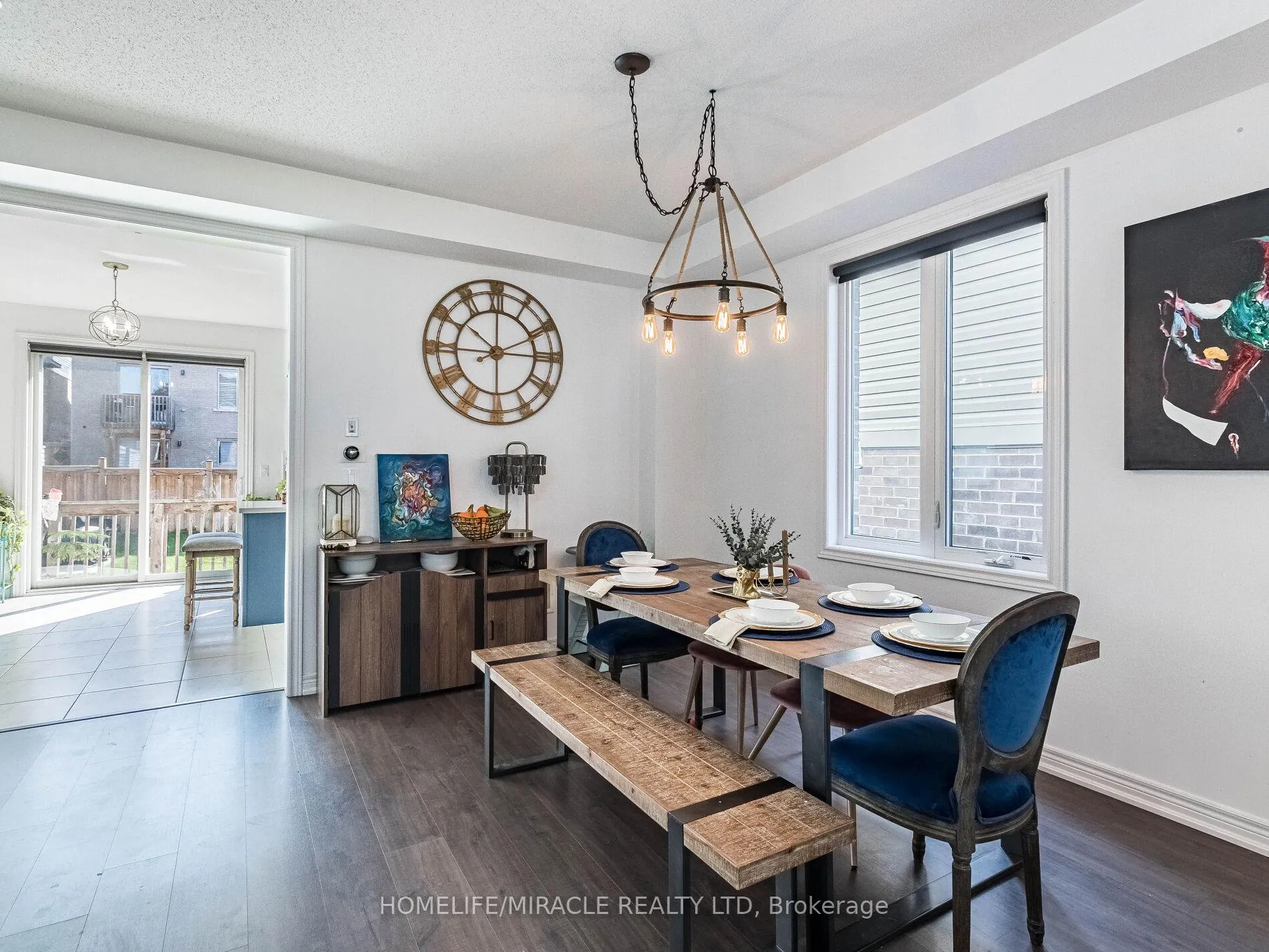Photo 5 of 45 Kennedy Boulevard, New Tecumseth, Alliston — HOMEH